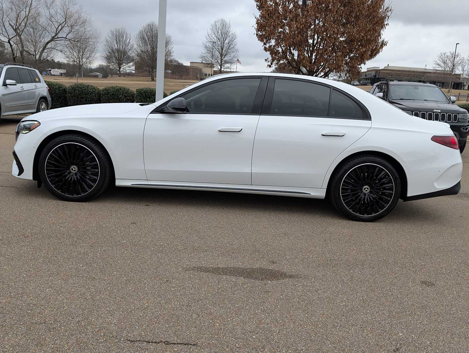 Thumbnail: 2024 Mercedes-Benz E-Class - 8