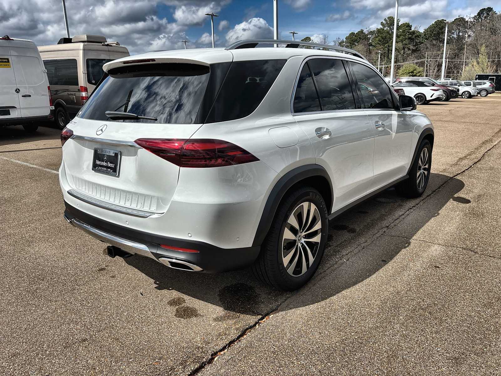 Thumbnail: 2026 Mercedes-Benz GLE - 8