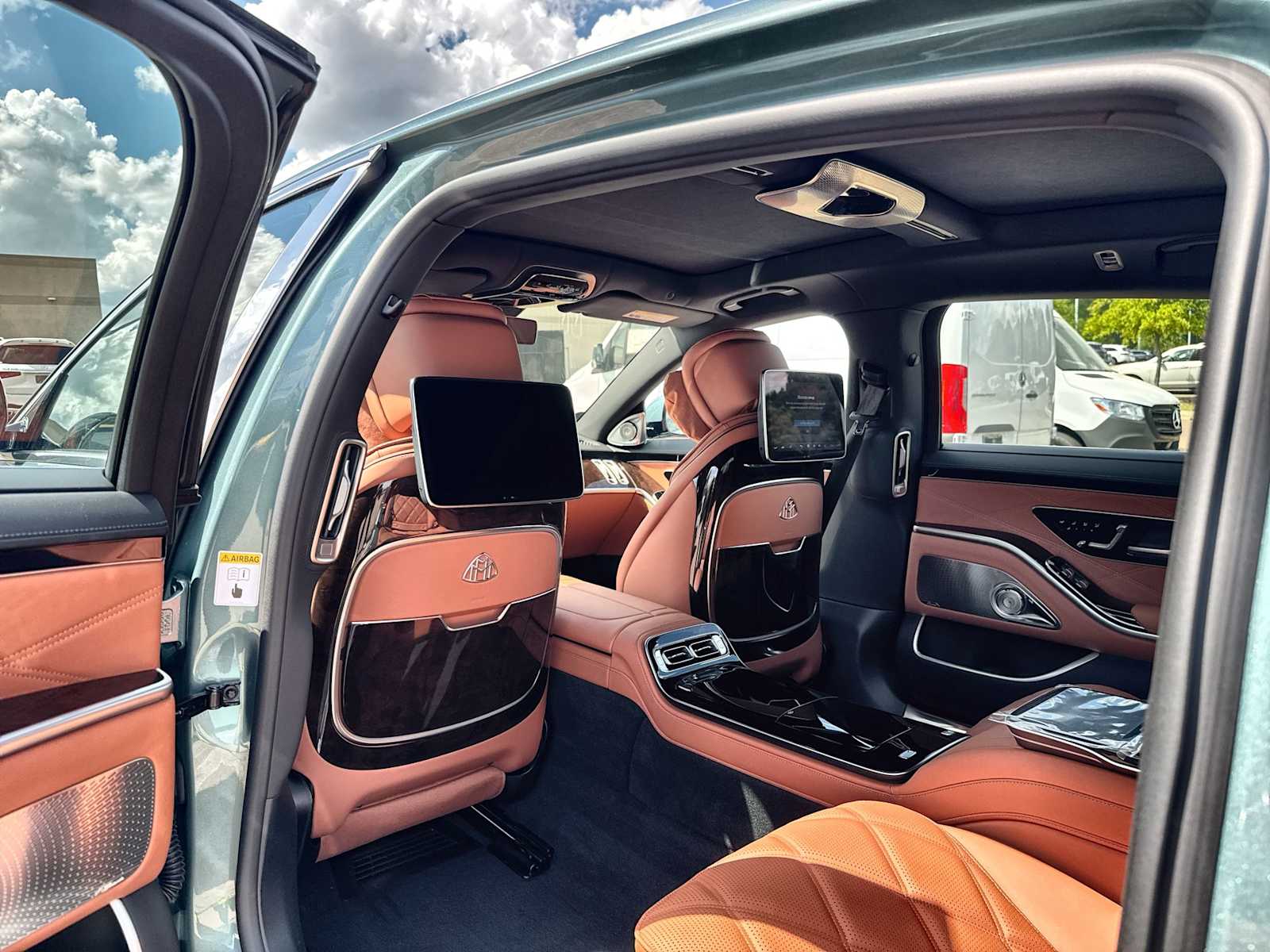 Thumbnail: 2026 Mercedes-Benz S-Class - 18