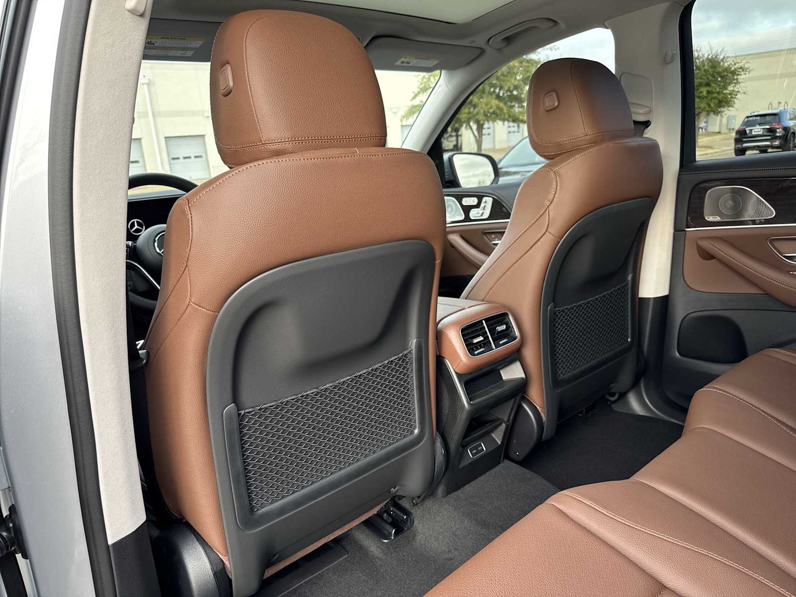 Thumbnail: 2026 Mercedes-Benz GLE - 16