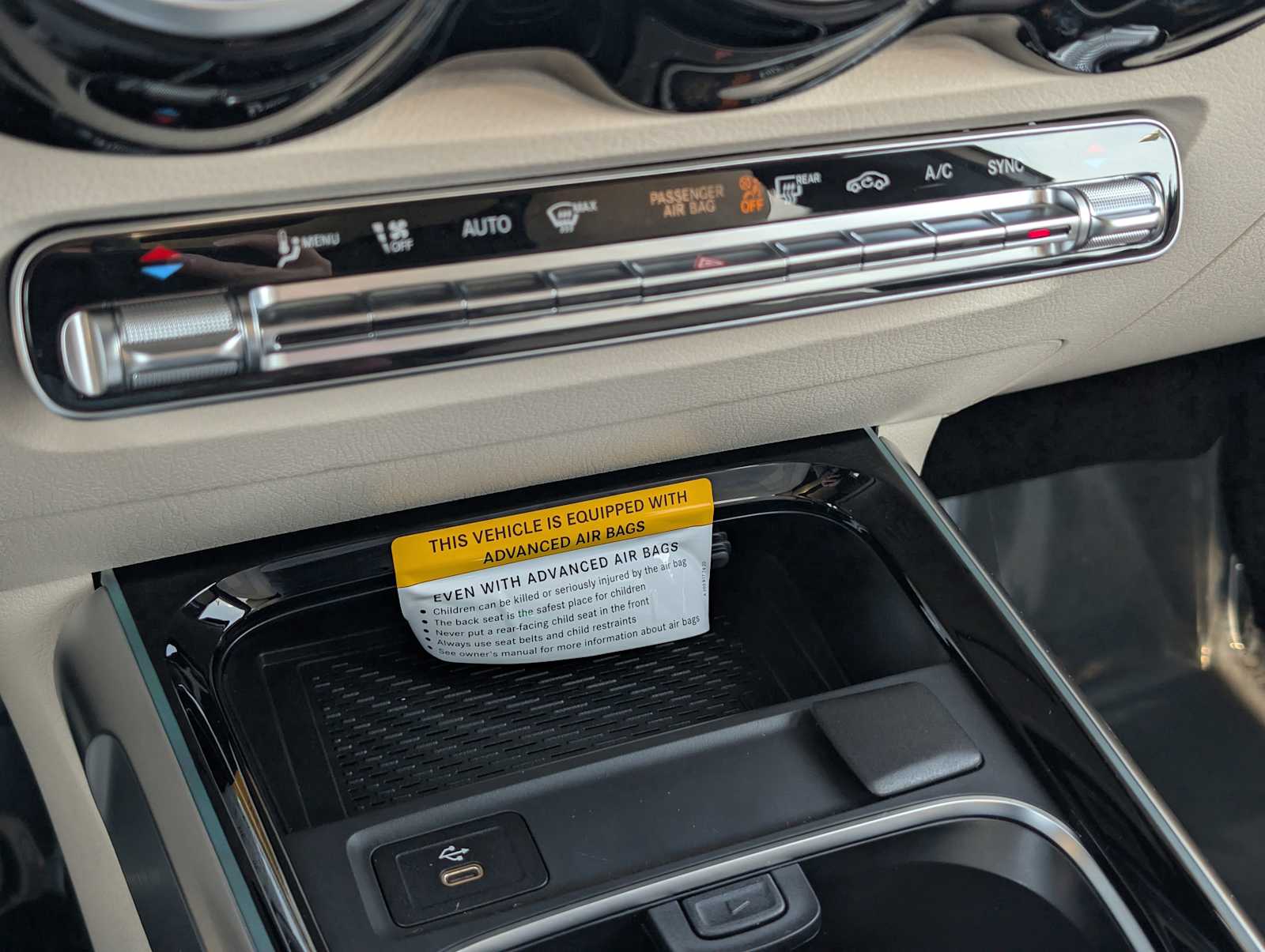 Thumbnail: 2026 Mercedes-Benz GLB - 16