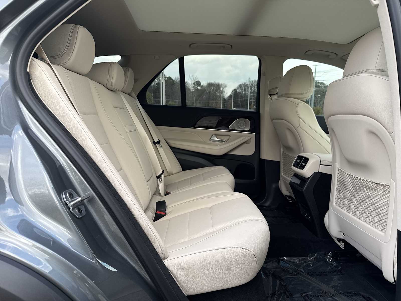 Thumbnail: 2026 Mercedes-Benz GLE - 19