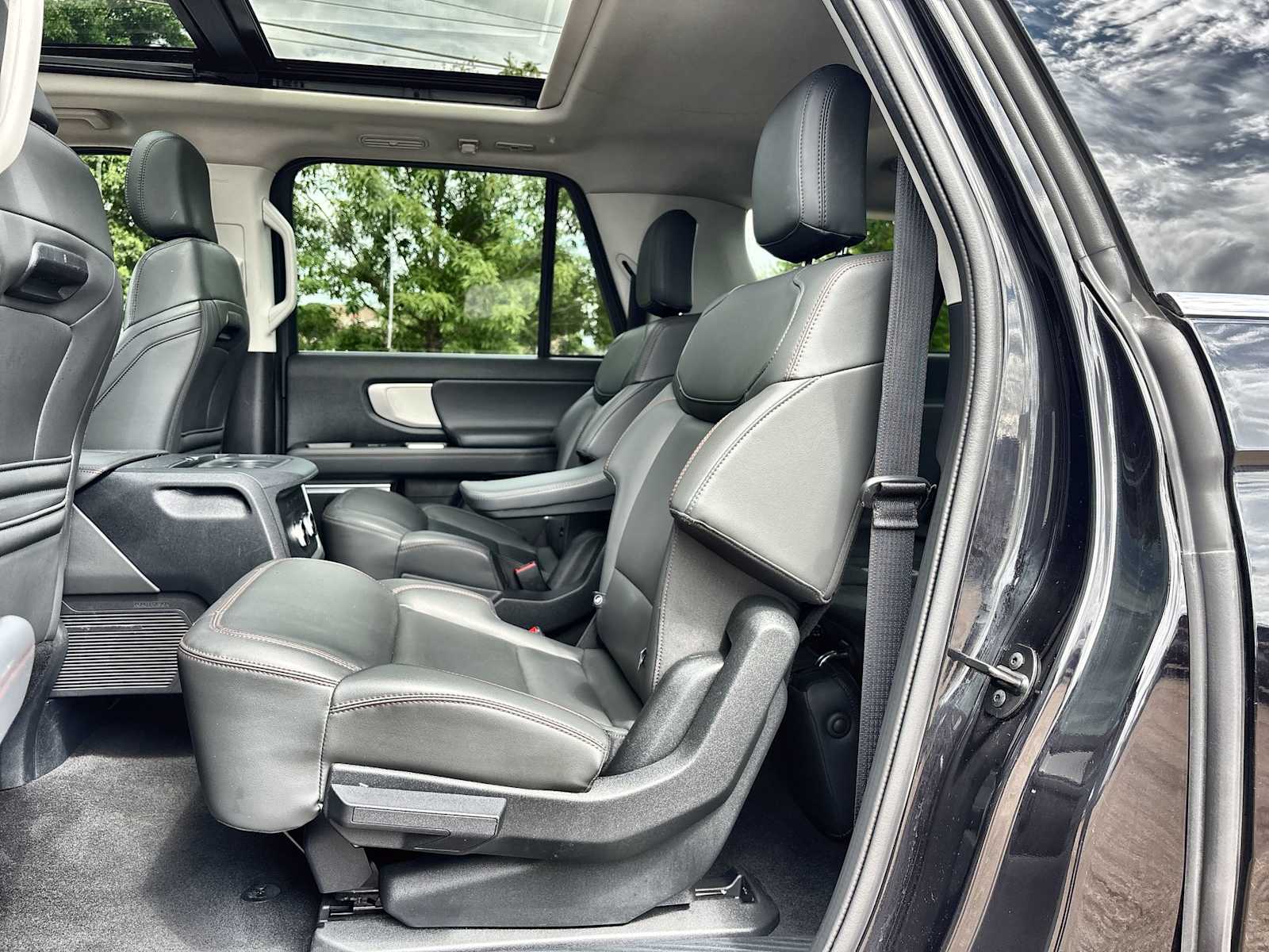 Thumbnail: 2025 Ford Expedition MAX - 4
