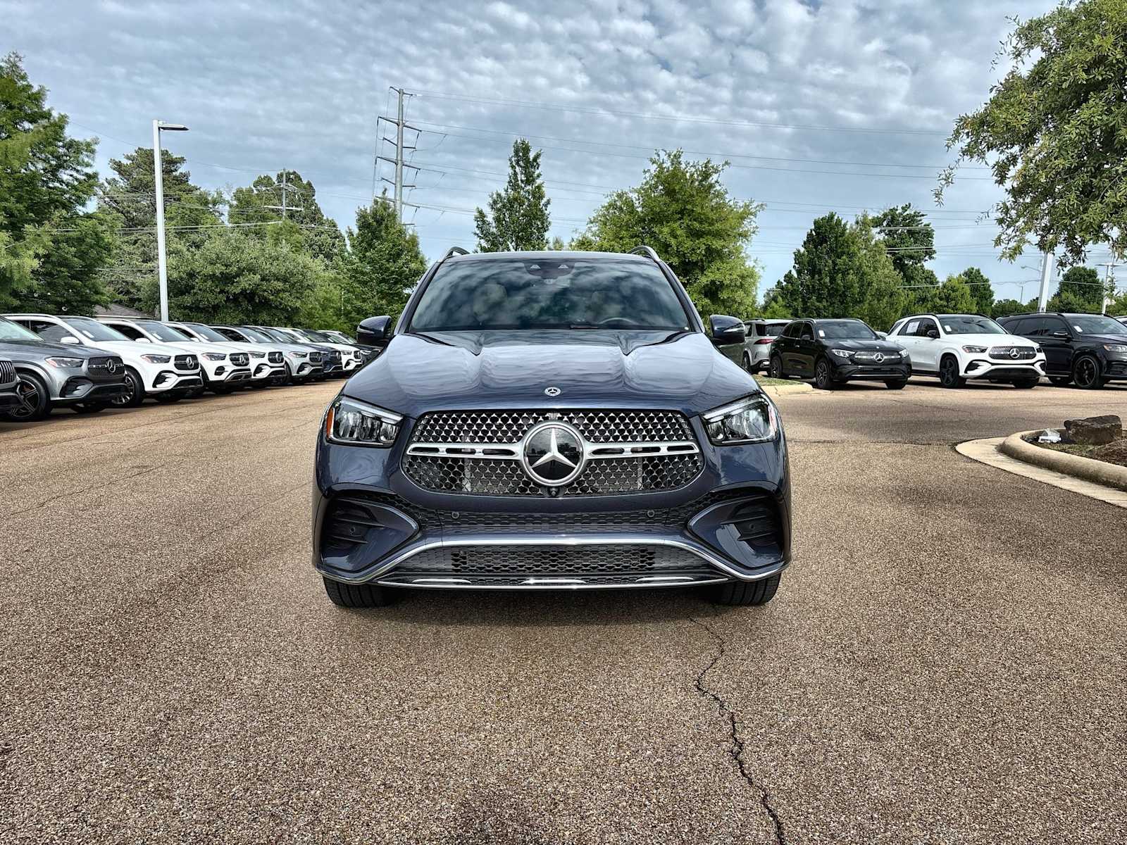 Thumbnail: 2026 Mercedes-Benz GLE - 12