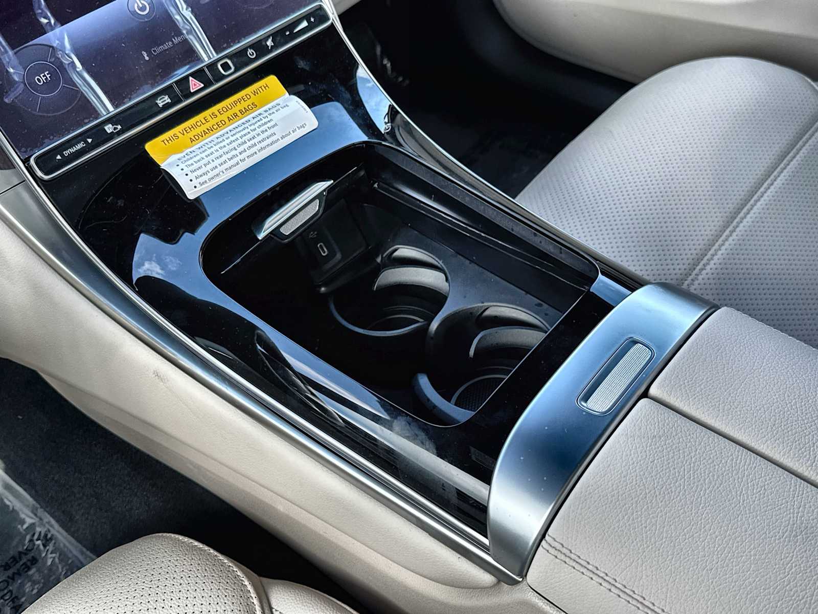 Thumbnail: 2026 Mercedes-Benz GLC - 22