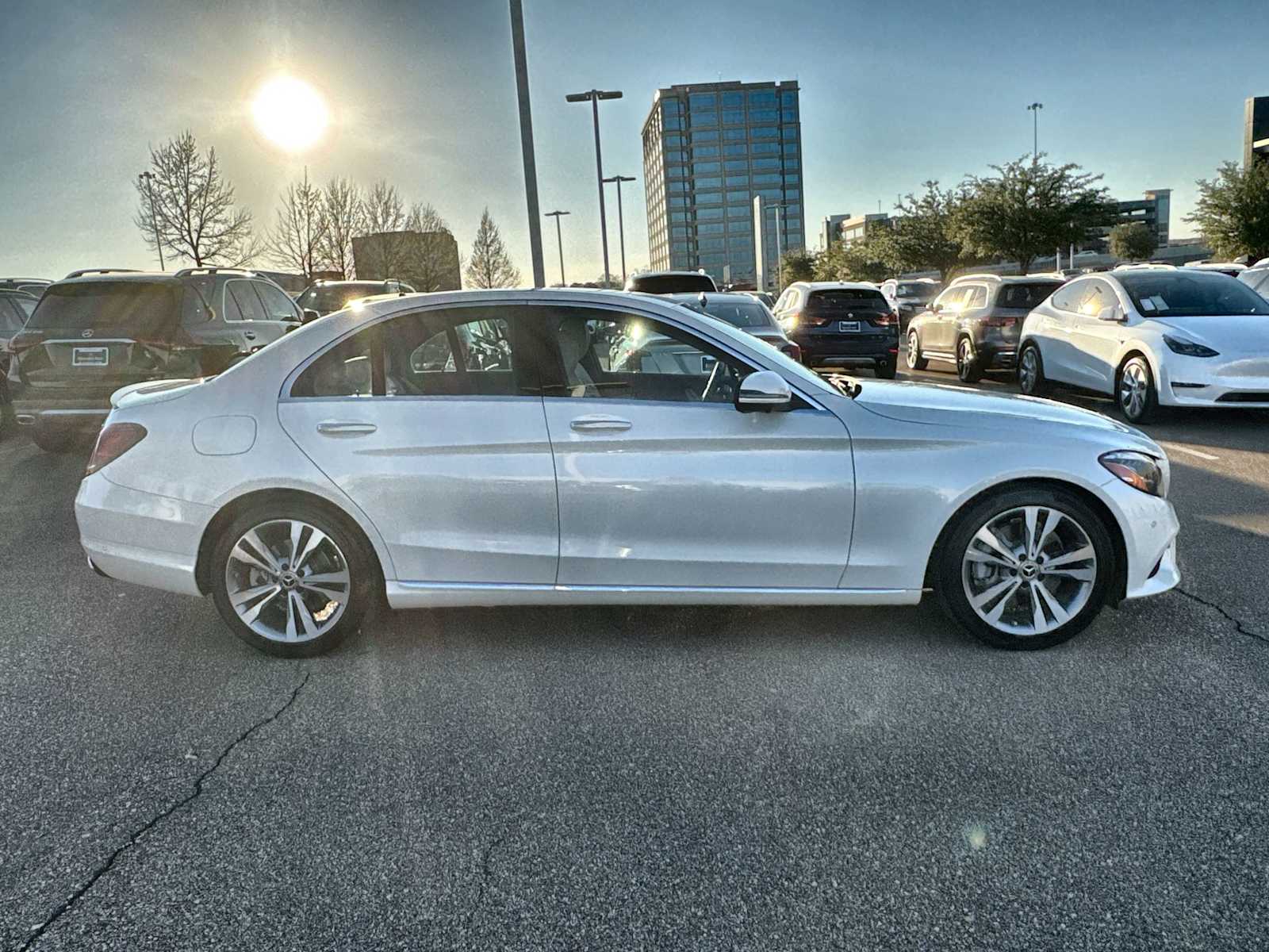 Thumbnail: 2020 Mercedes-Benz C-Class - 10