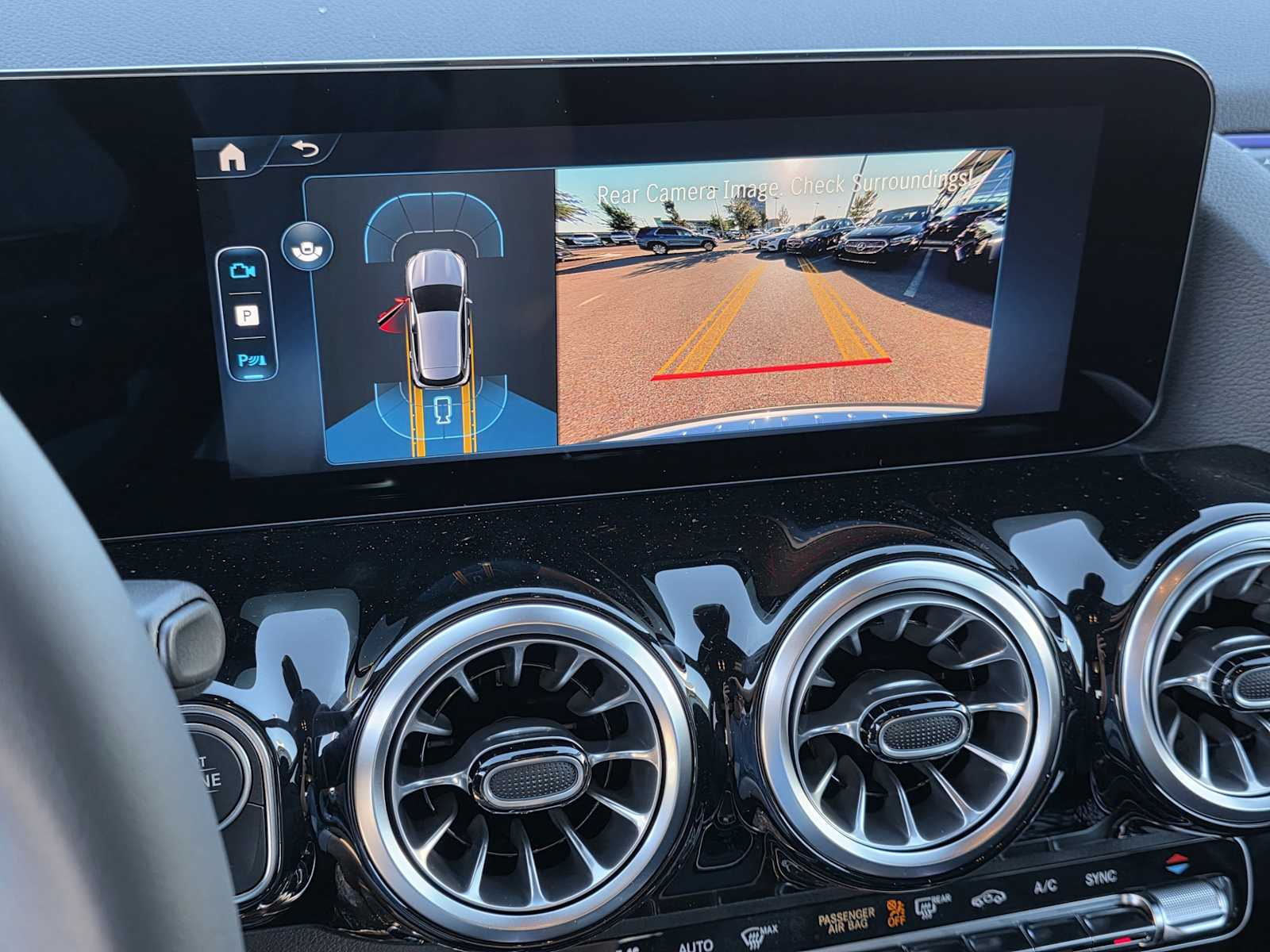 Thumbnail: 2026 Mercedes-Benz GLA - 9