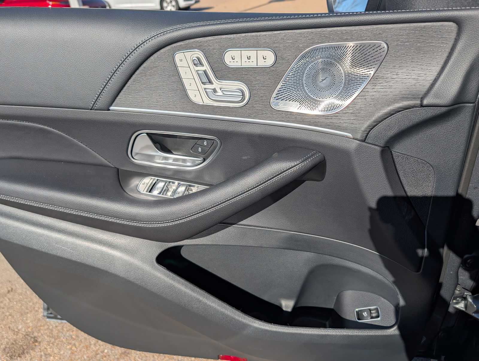 Thumbnail: 2026 Mercedes-Benz GLS - 20