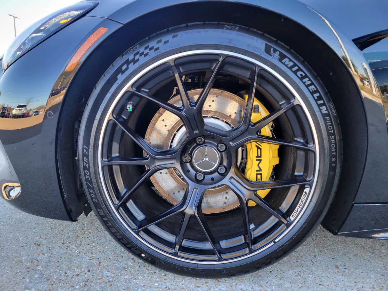 Thumbnail: 2025 Mercedes-Benz AMG GT - 27