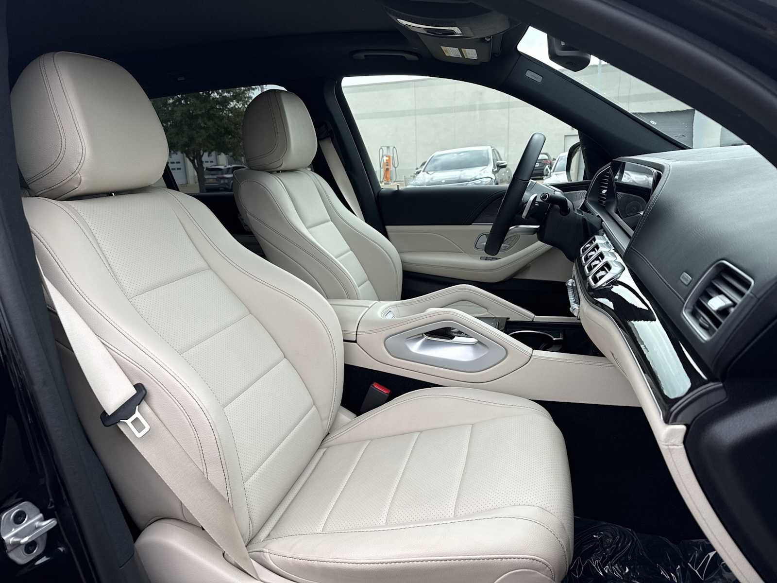 Thumbnail: 2023 Mercedes-Benz GLS - 19