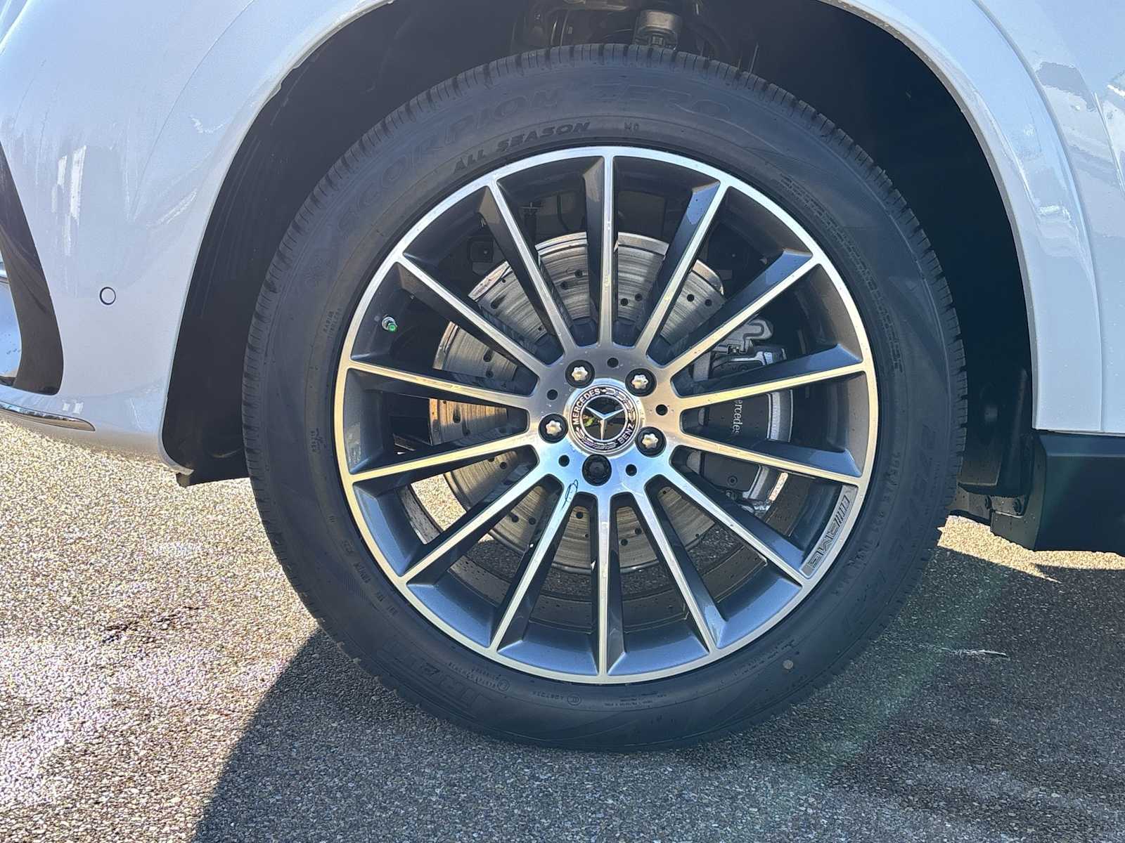 Thumbnail: 2026 Mercedes-Benz GLE - 12