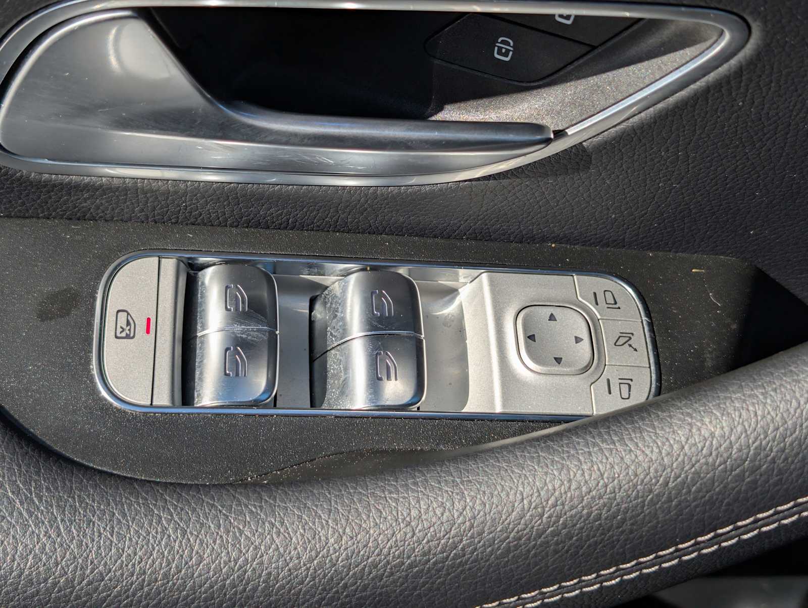 Thumbnail: 2025 Mercedes-Benz GLS - 23