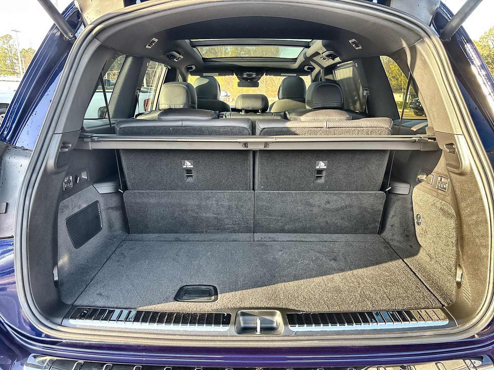 Thumbnail: 2026 Mercedes-Benz GLS - 17