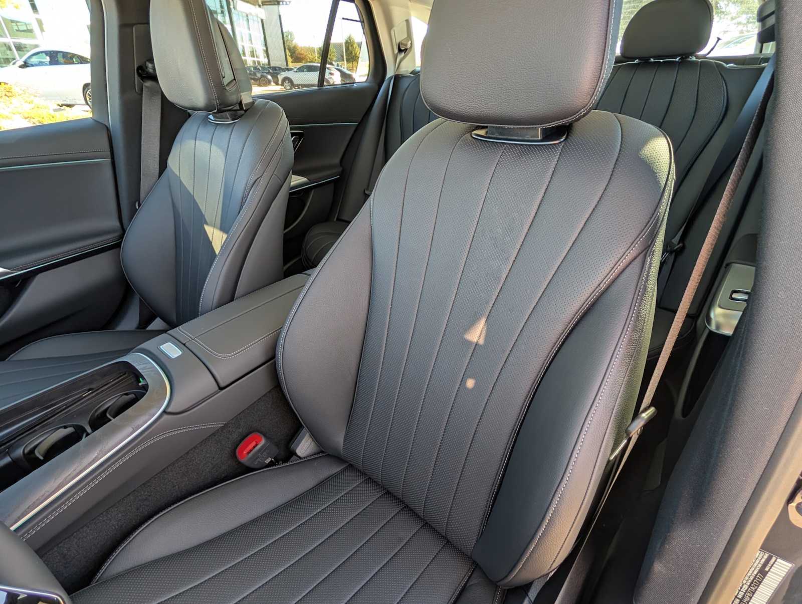 Thumbnail: 2026 Mercedes-Benz E-Class - 21