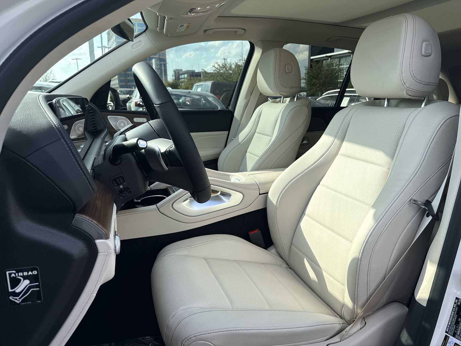 Thumbnail: 2026 Mercedes-Benz GLE - 15