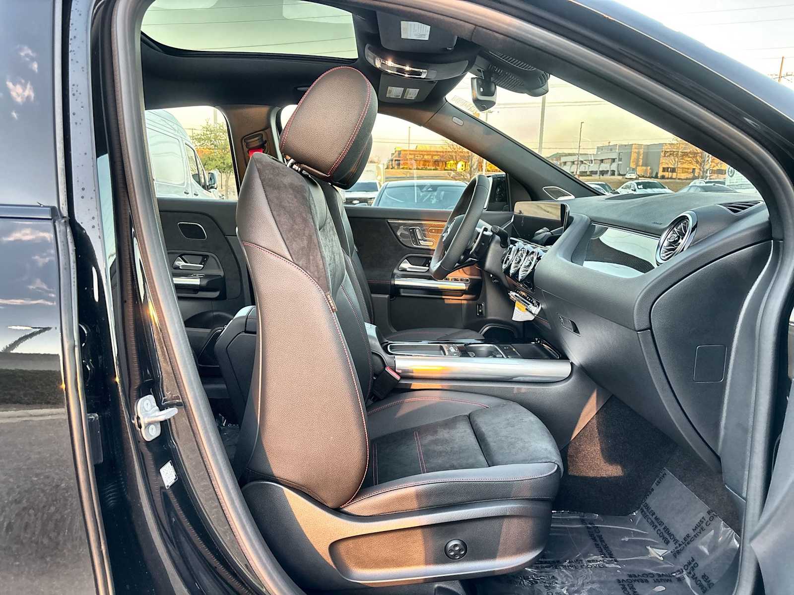 Thumbnail: 2026 Mercedes-Benz GLA - 9