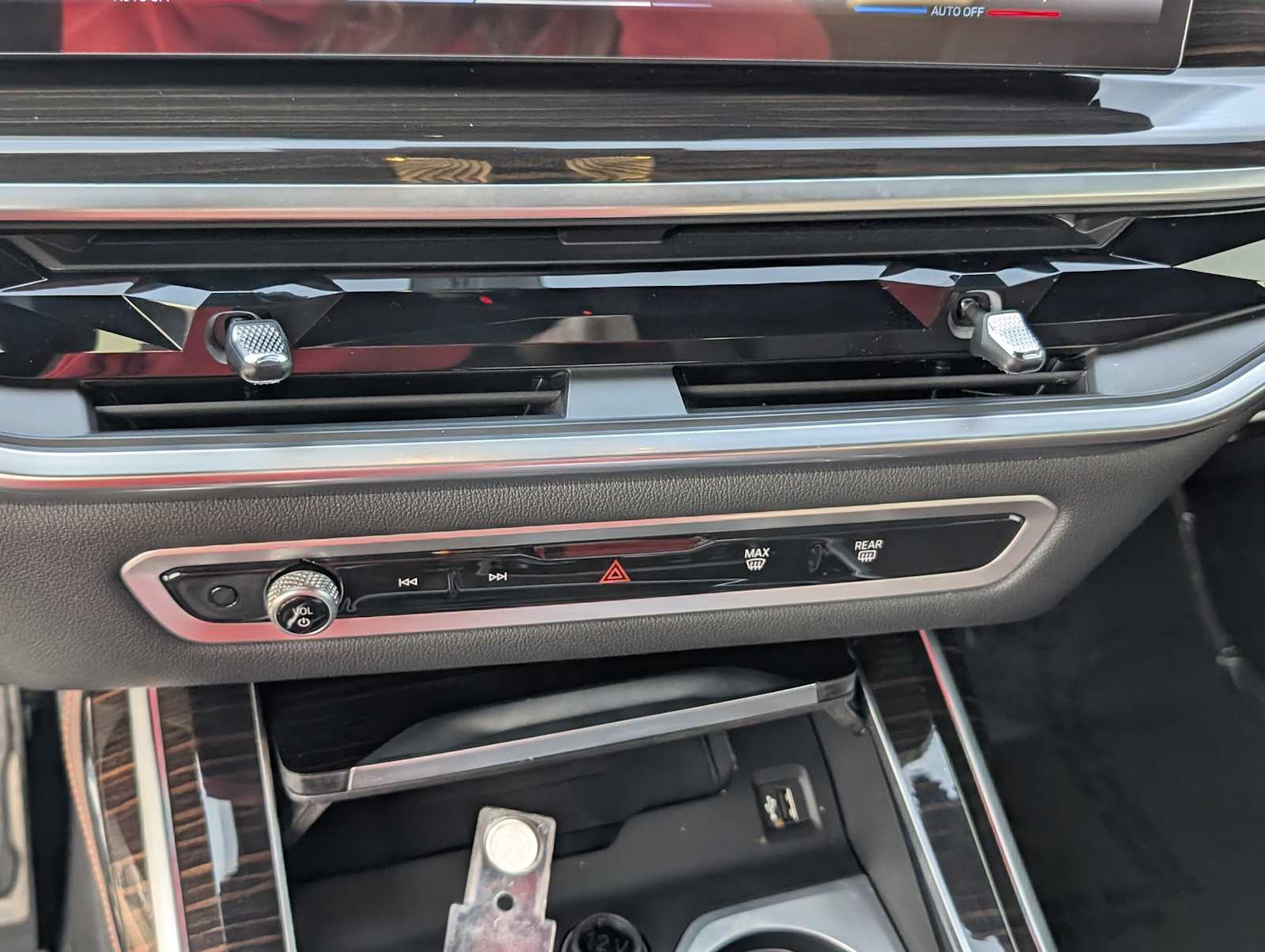 Thumbnail: 2024 BMW M6 - 18