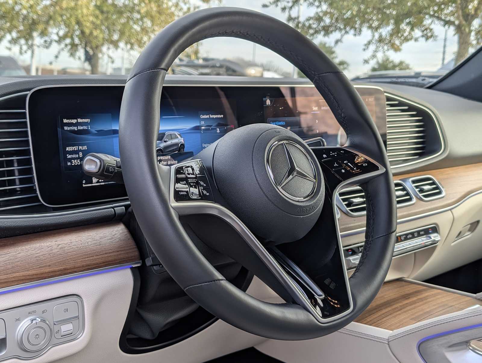 Thumbnail: 2026 Mercedes-Benz GLE - 23