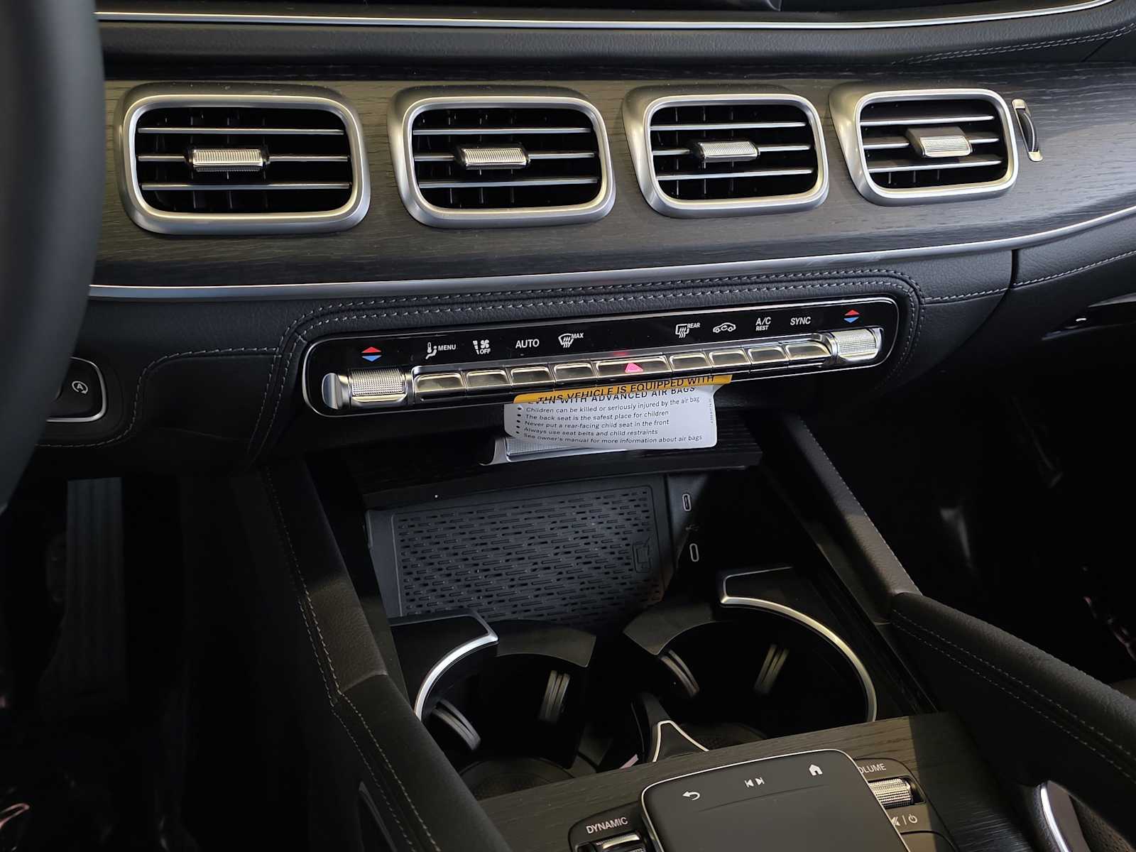 Thumbnail: 2026 Mercedes-Benz GLE - 22