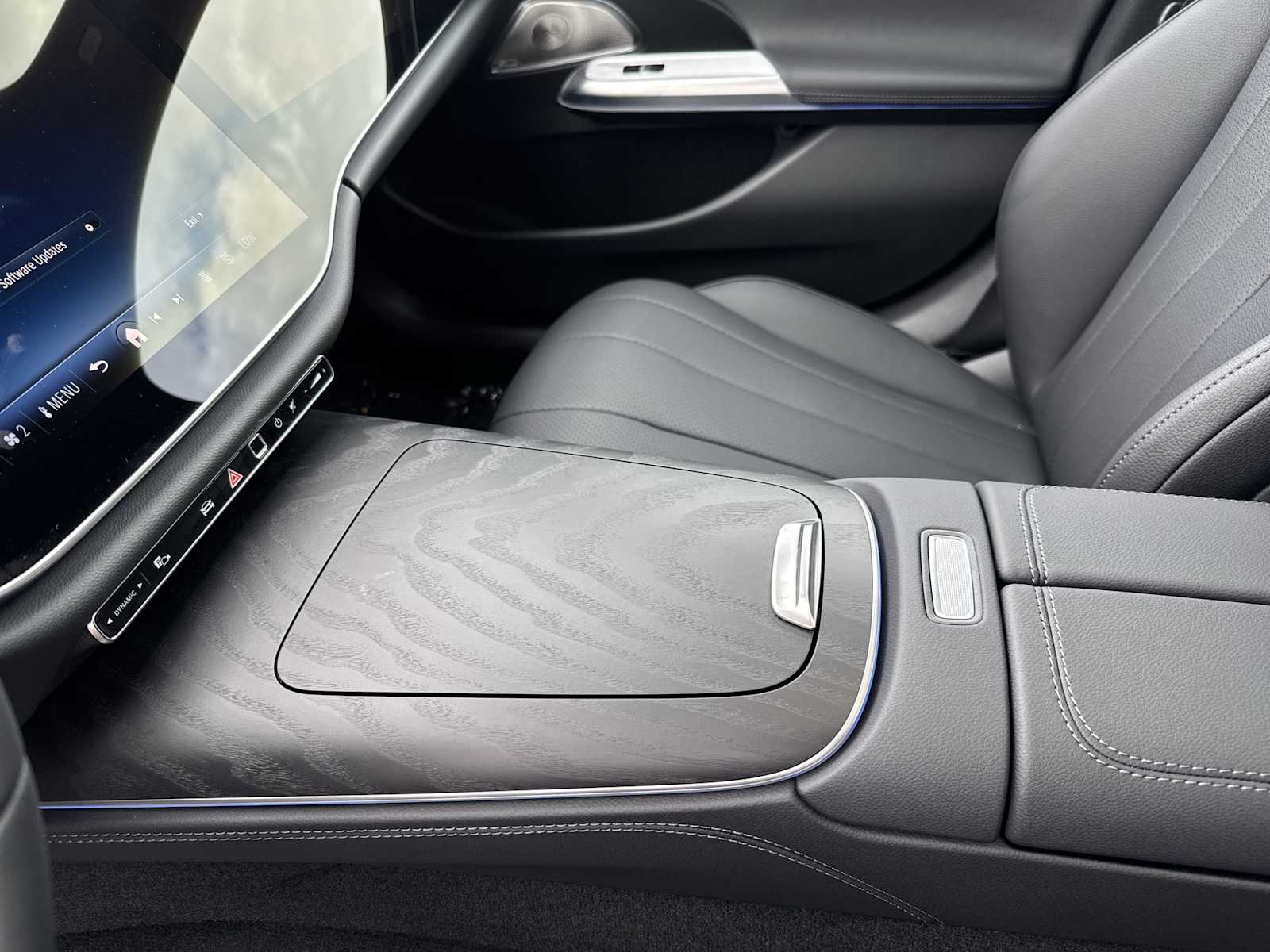 Thumbnail: 2026 Mercedes-Benz E-Class - 22