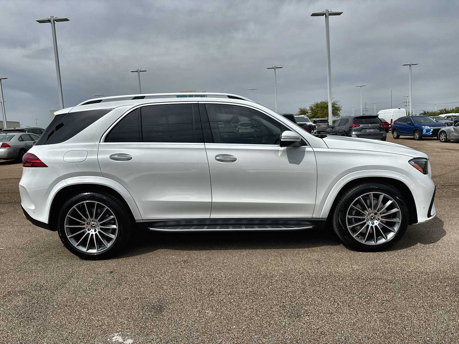 Thumbnail: 2026 Mercedes-Benz GLE - 10