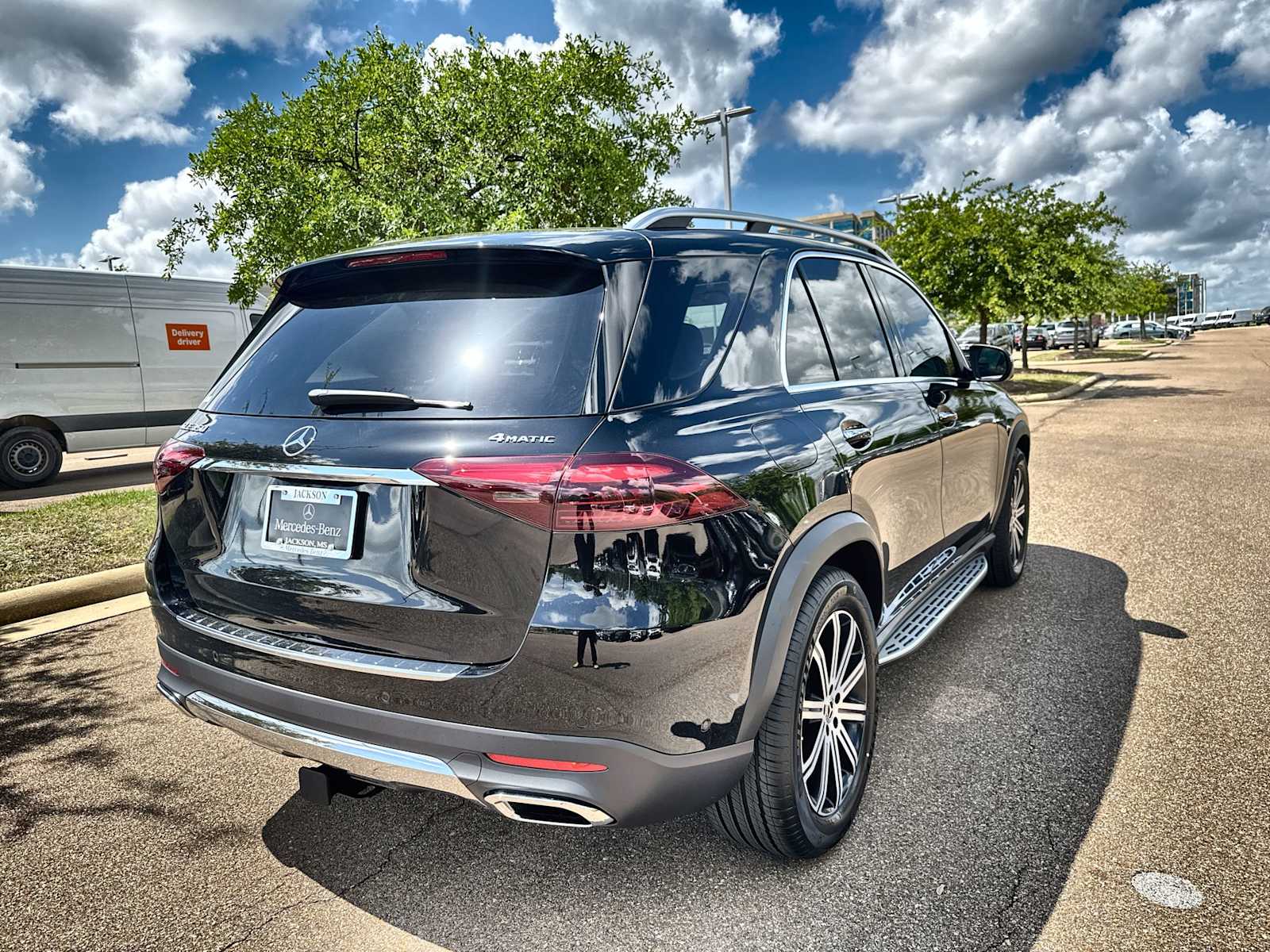 Thumbnail: 2026 Mercedes-Benz GLE - 8