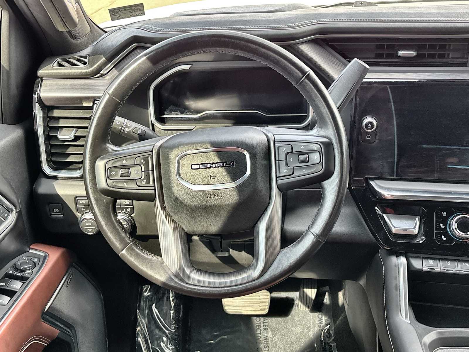 Thumbnail: 2024 GMC Sierra 3500 - 21