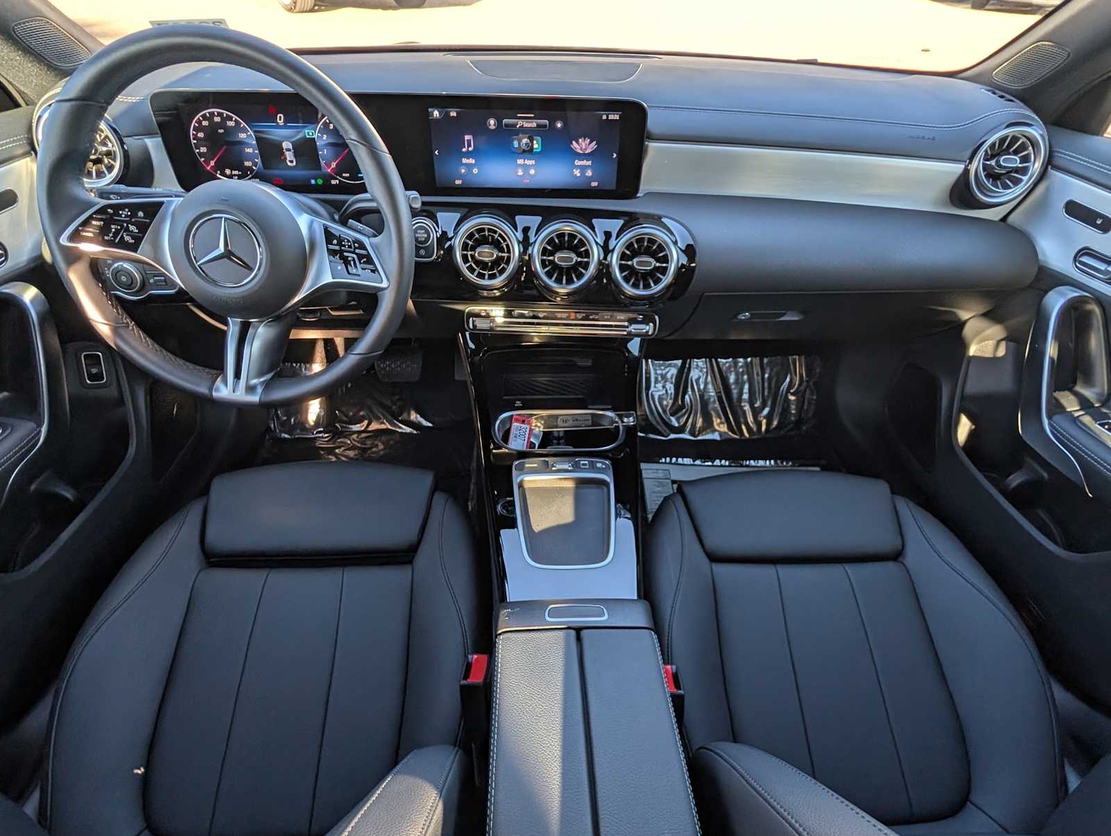 Thumbnail: 2025 Mercedes-Benz CLA - 10