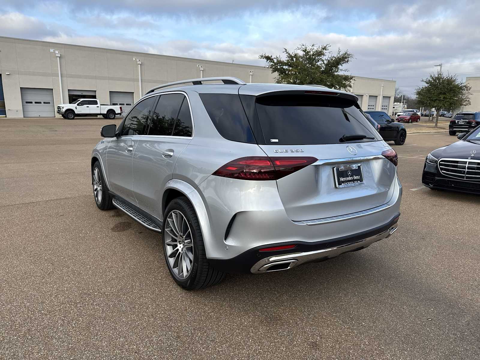 Thumbnail: 2026 Mercedes-Benz GLE - 4