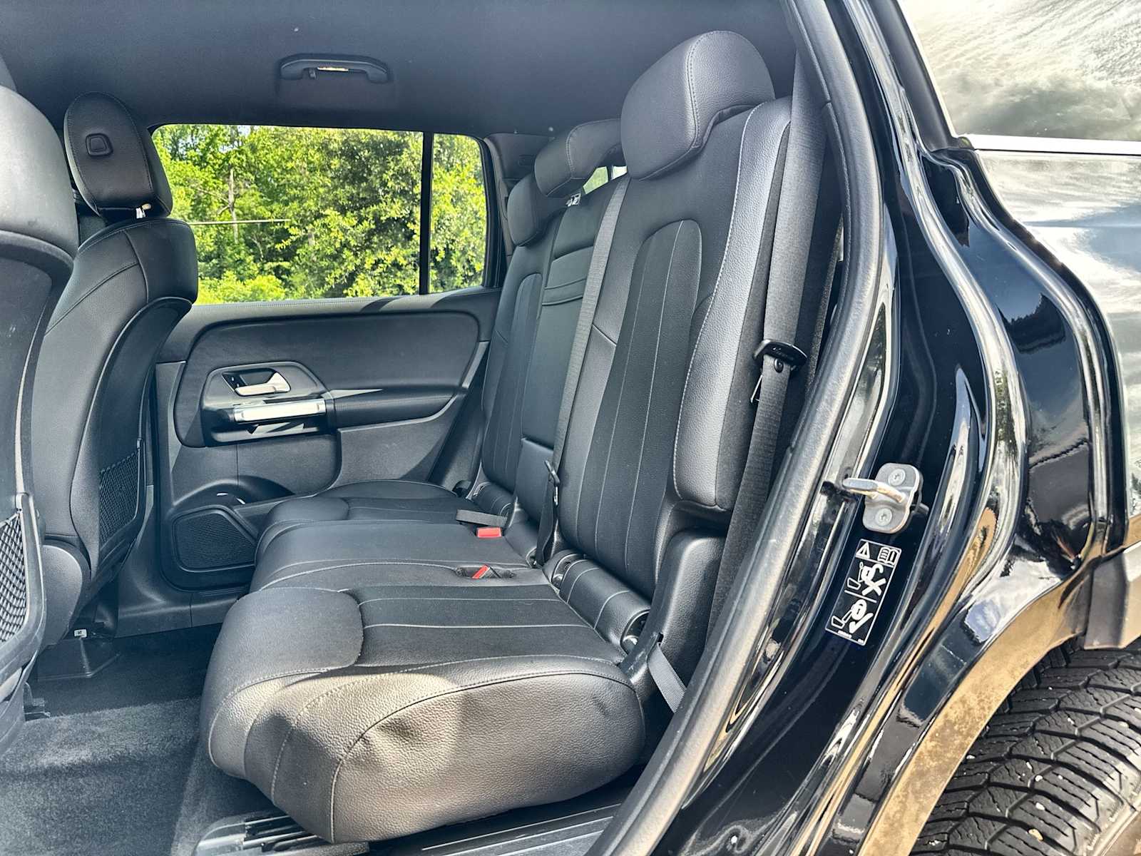 Thumbnail: 2023 Mercedes-Benz GLB - 4