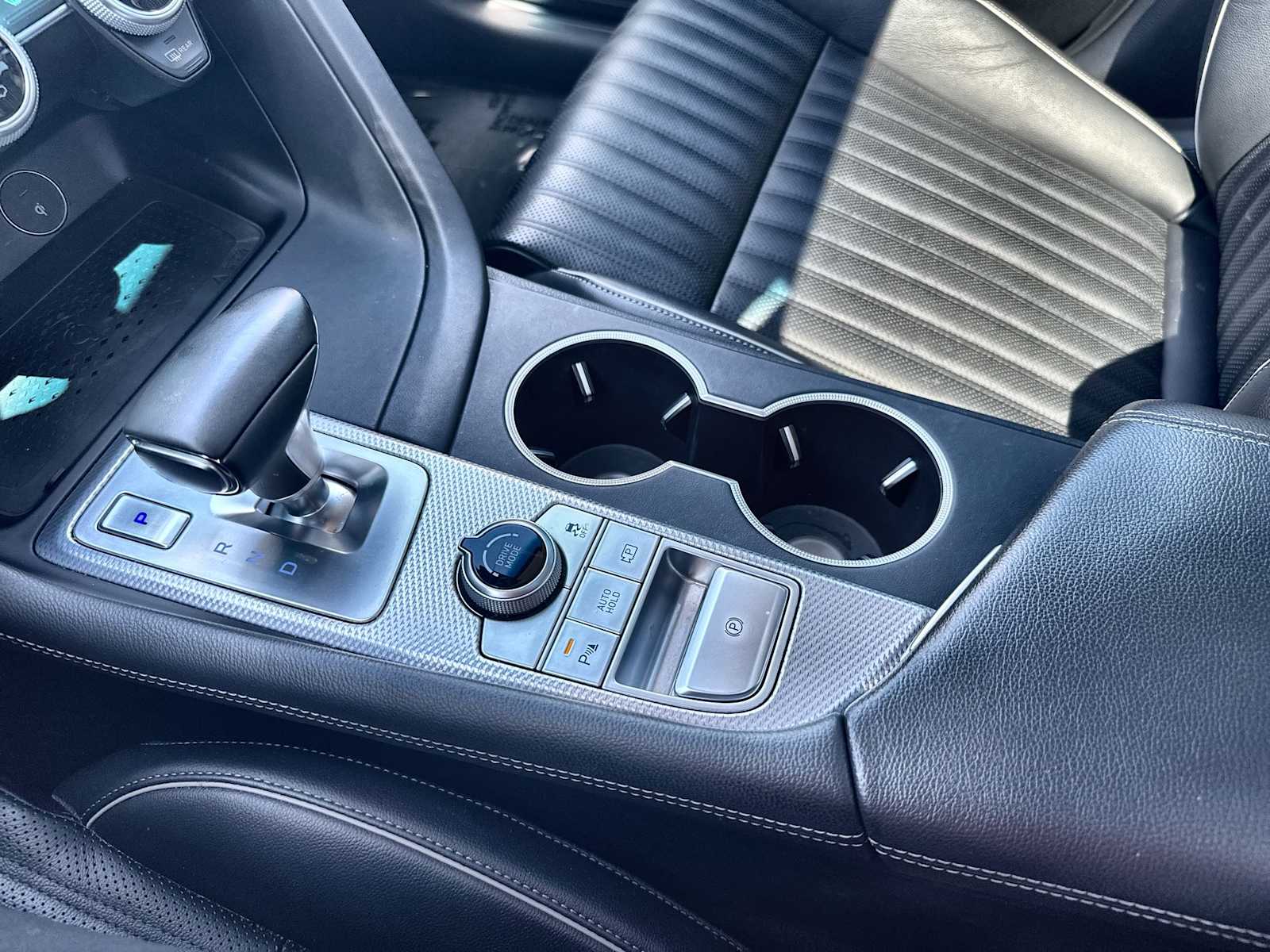 Thumbnail: 2022 Genesis G70 - 22