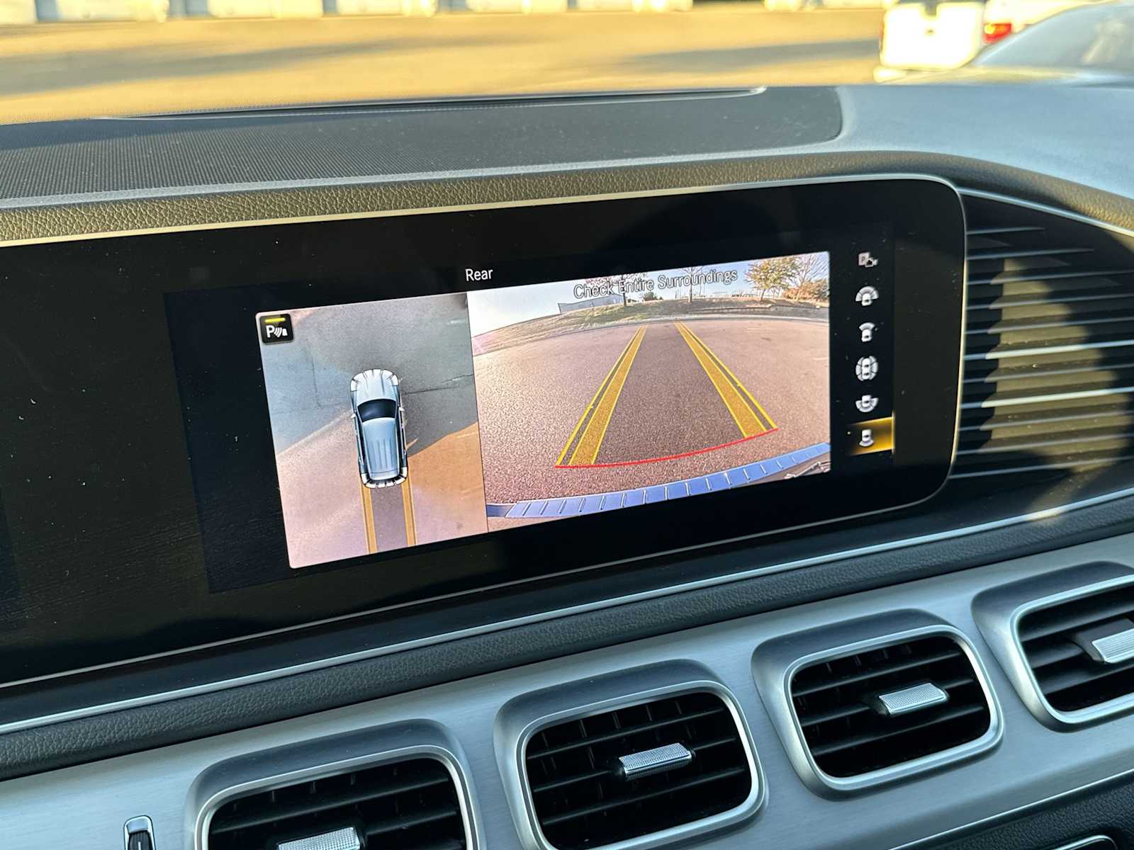 Thumbnail: 2020 Mercedes-Benz GLE - 23