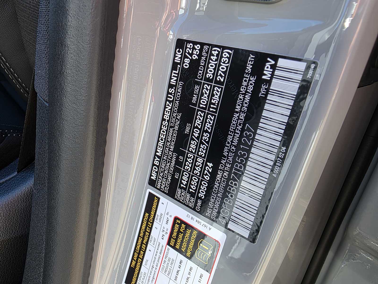 Thumbnail: 2026 Mercedes-Benz GLE - 26