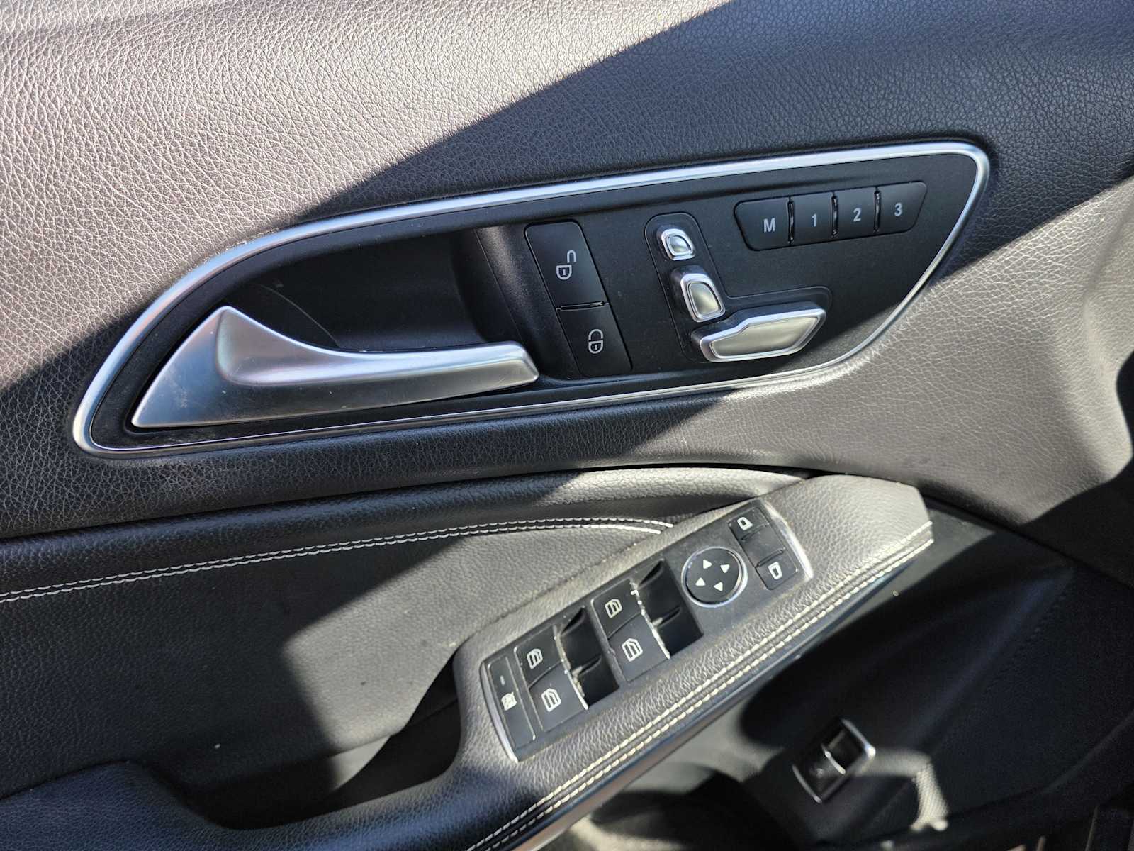 Thumbnail: 2018 Mercedes-Benz GLA - 8