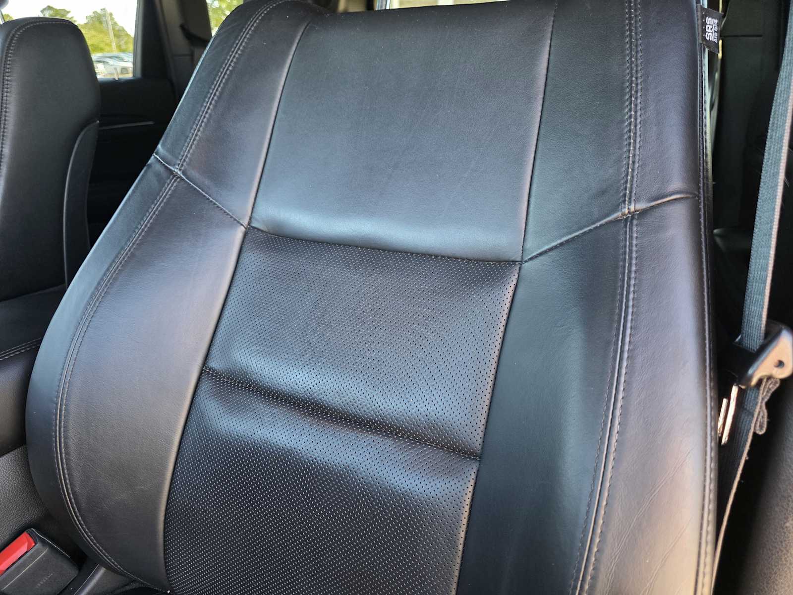 Thumbnail: 2020 Jeep Grand Cherokee - 16