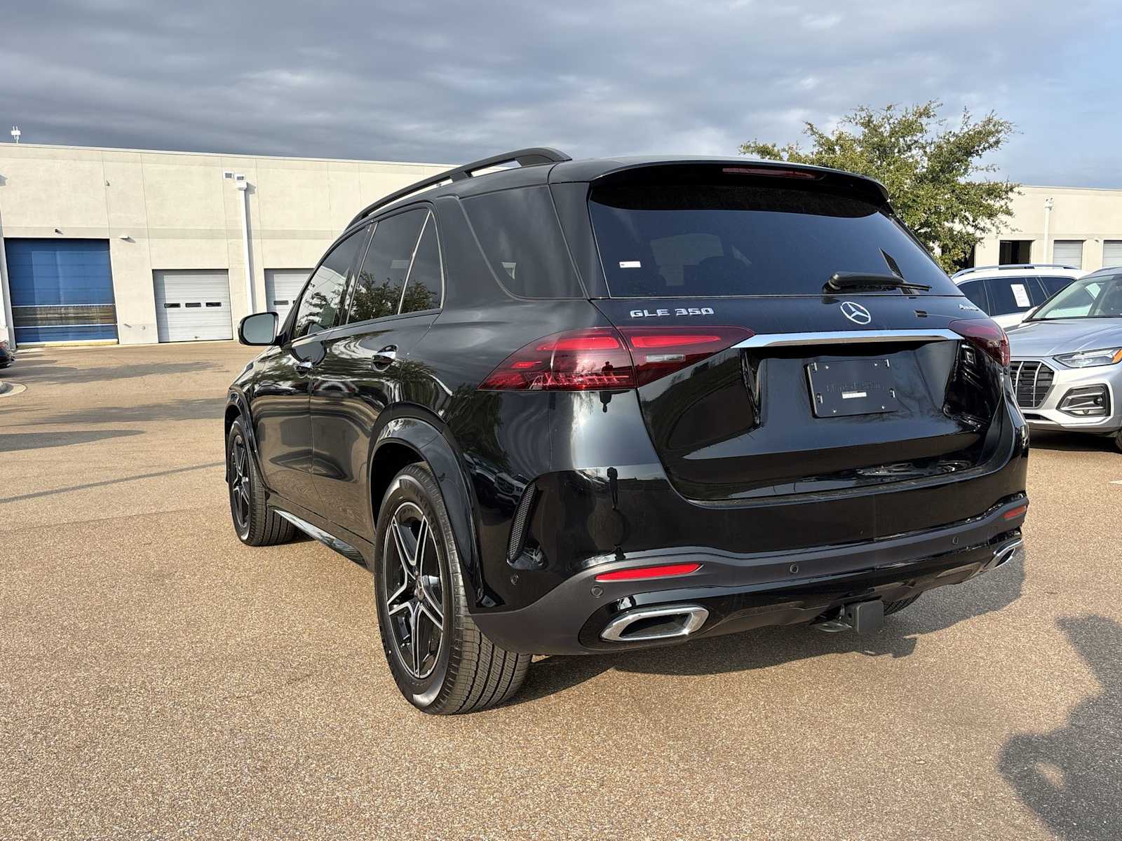 Thumbnail: 2026 Mercedes-Benz GLE - 4