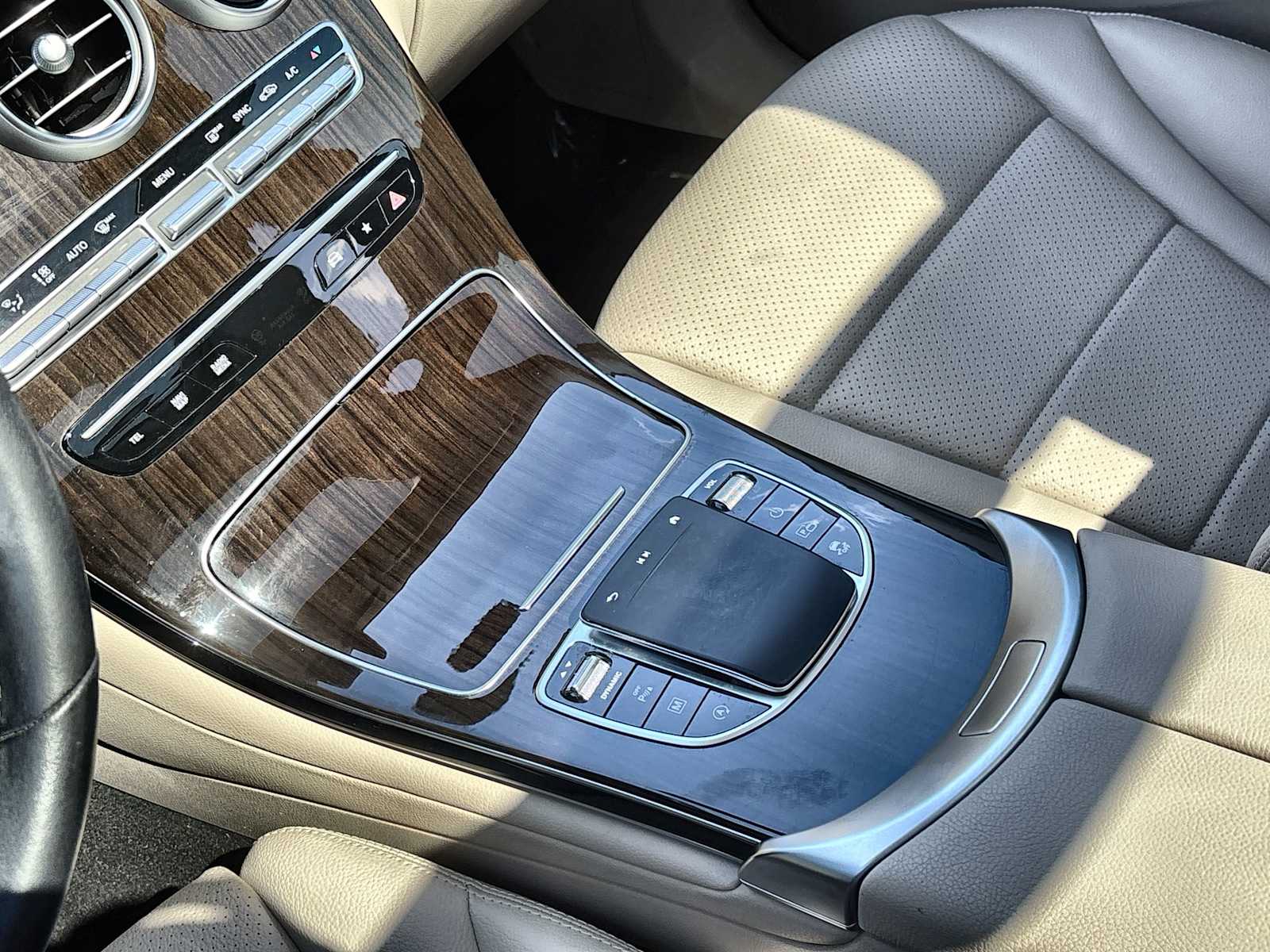 Thumbnail: 2021 Mercedes-Benz GLC - 22