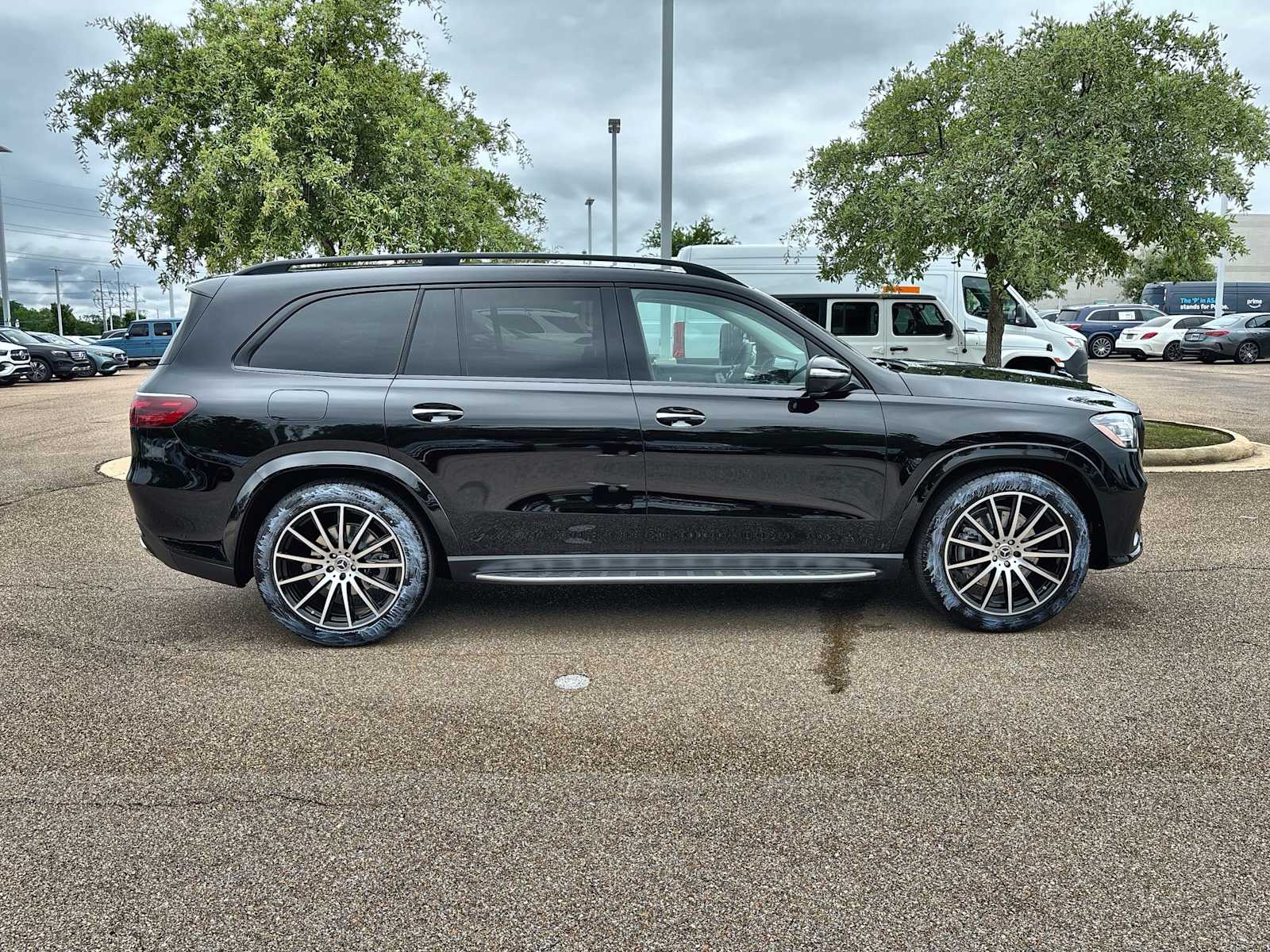 Thumbnail: 2026 Mercedes-Benz GLS - 10