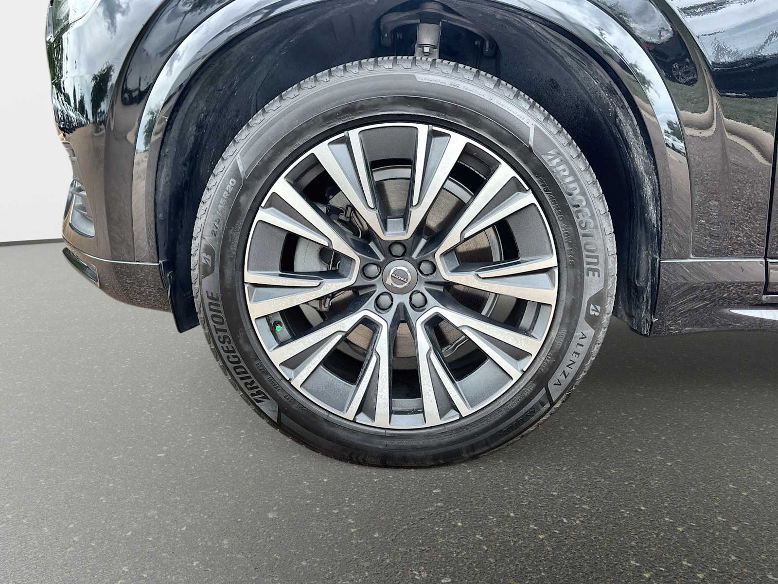 Thumbnail: 2021 Volvo XC90 - 14