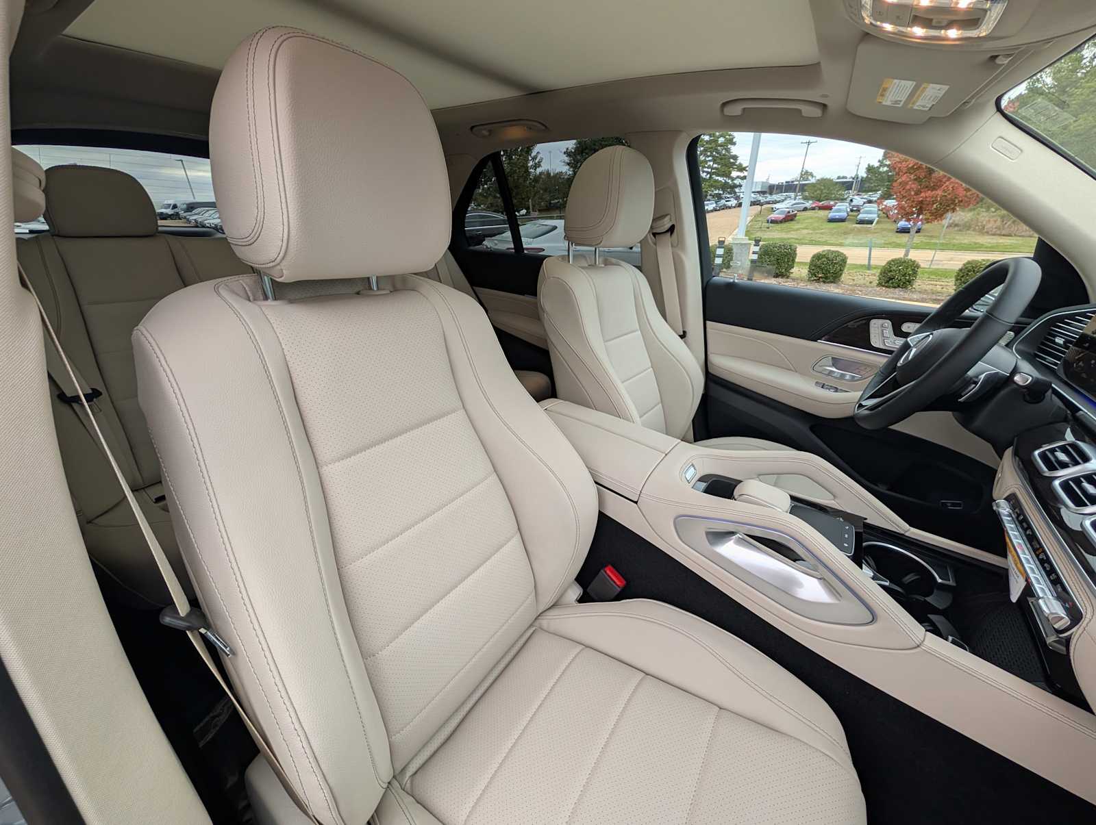 Thumbnail: 2026 Mercedes-Benz GLE - 19