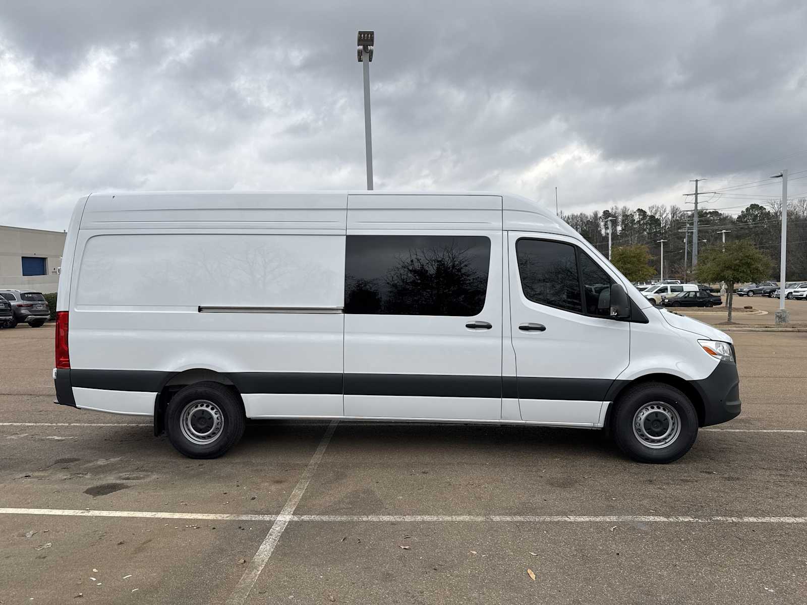 Thumbnail: 2026 Mercedes-Benz Sprinter - 7