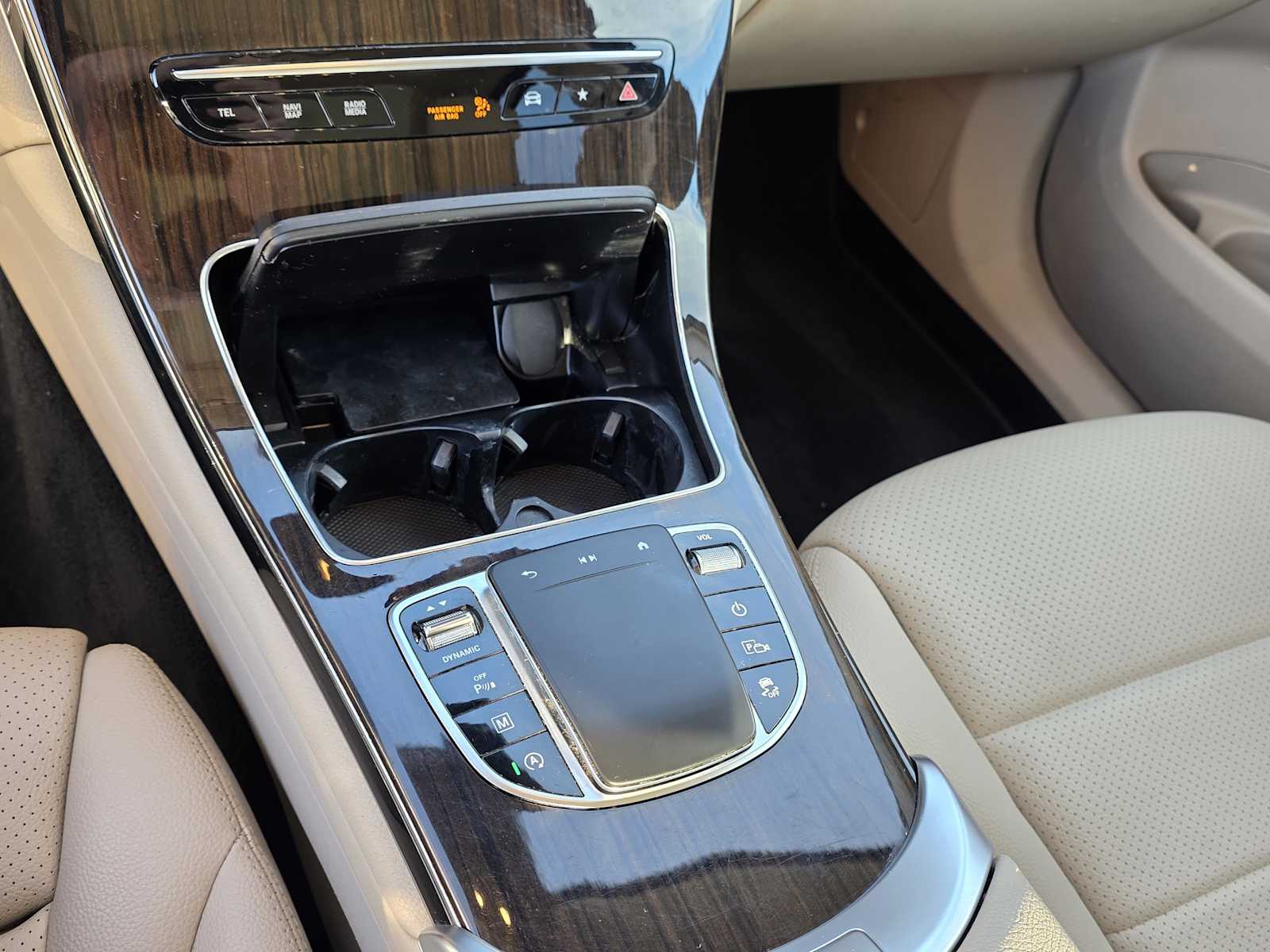 Thumbnail: 2022 Mercedes-Benz GLC - 20