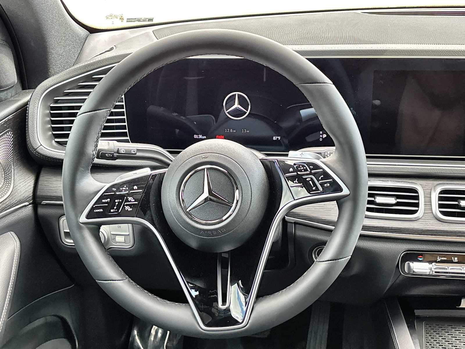 Thumbnail: 2026 Mercedes-Benz GLE - 21