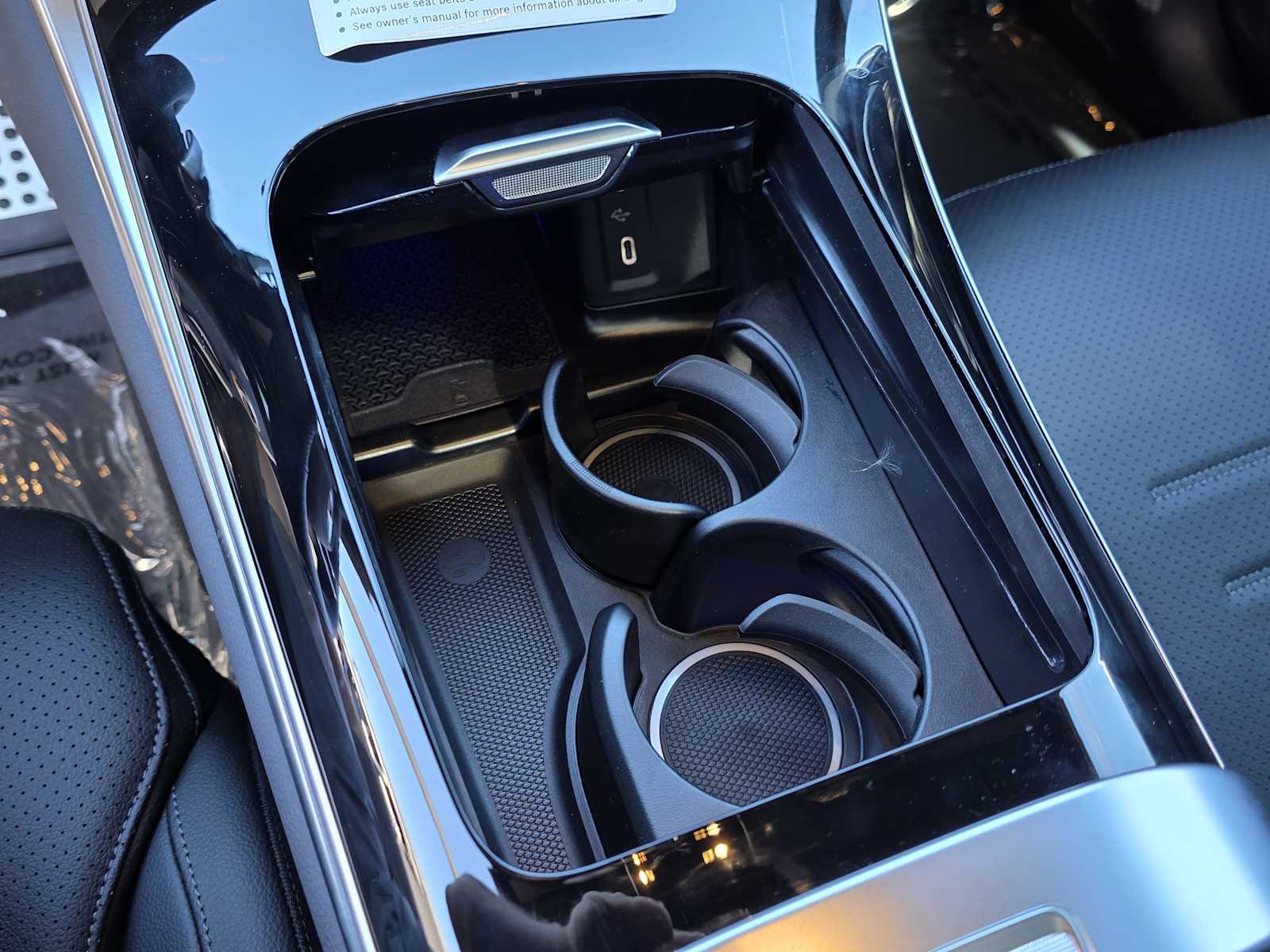 Thumbnail: 2026 Mercedes-Benz GLC - 21