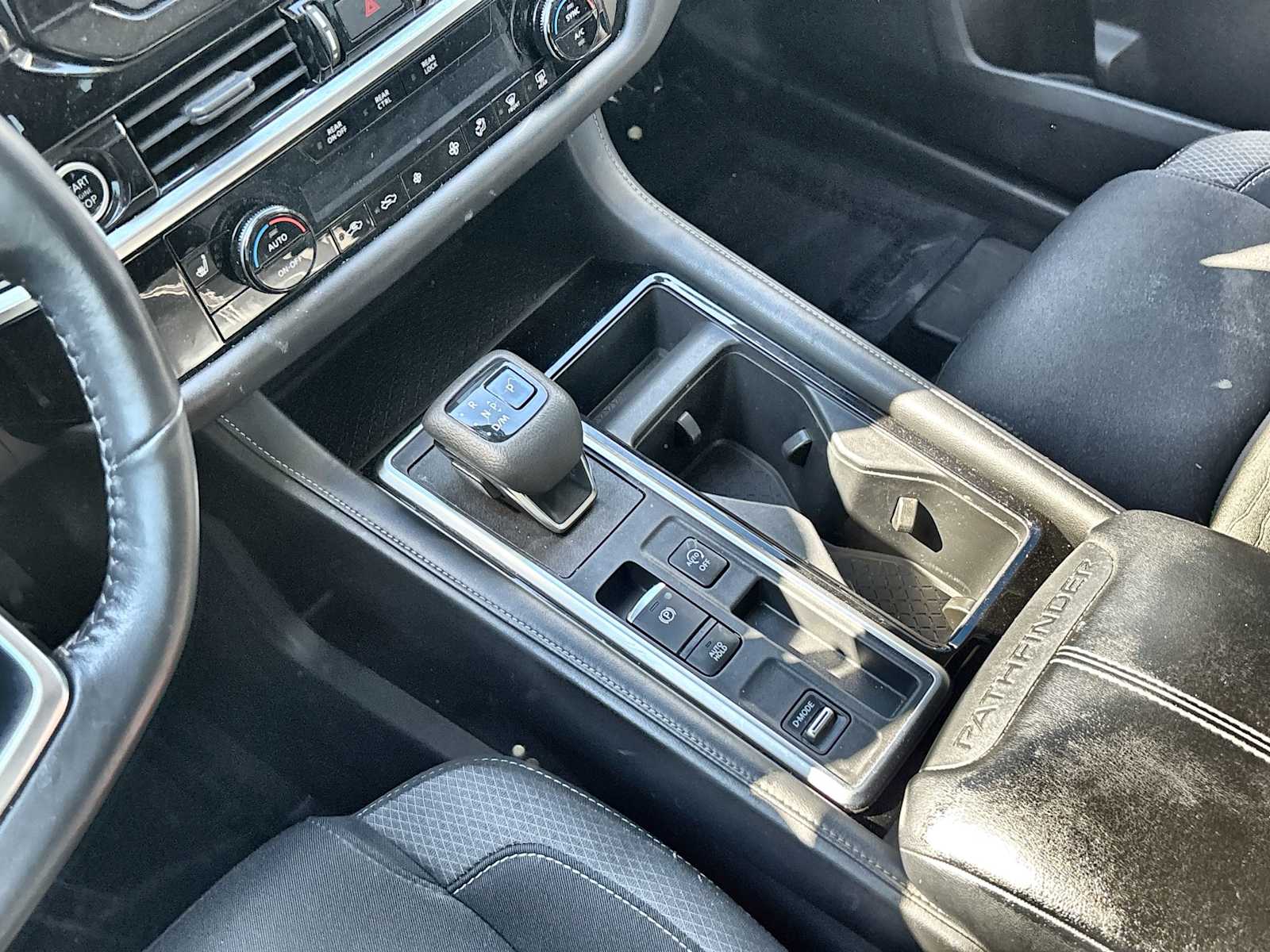 Thumbnail: 2022 Nissan Pathfinder - 22