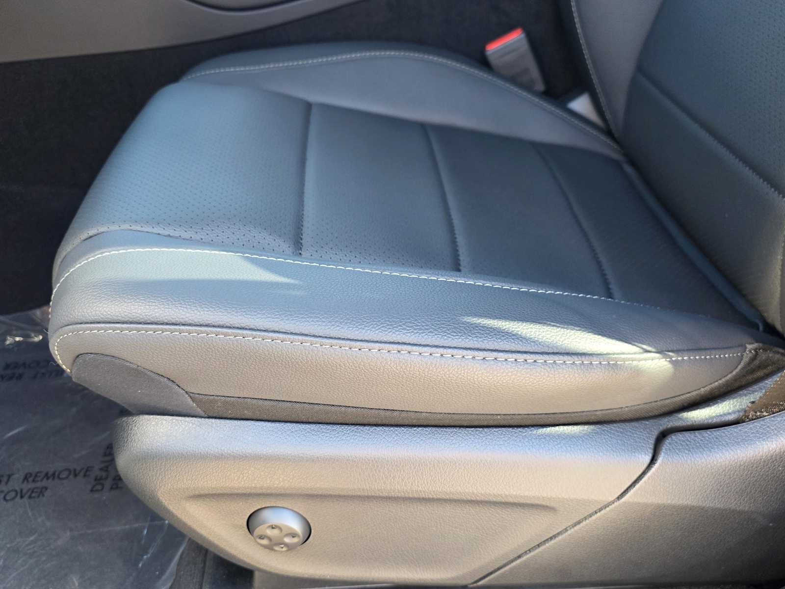 Thumbnail: 2026 Mercedes-Benz GLE - 13