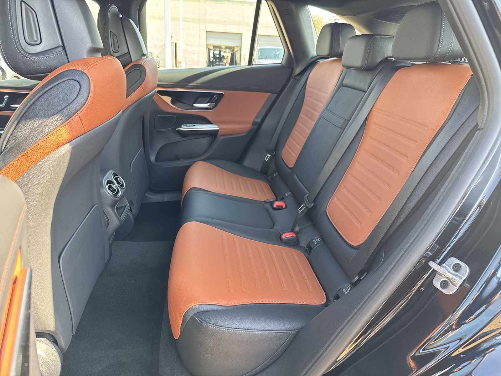 Thumbnail: 2026 Mercedes-Benz GLC - 18