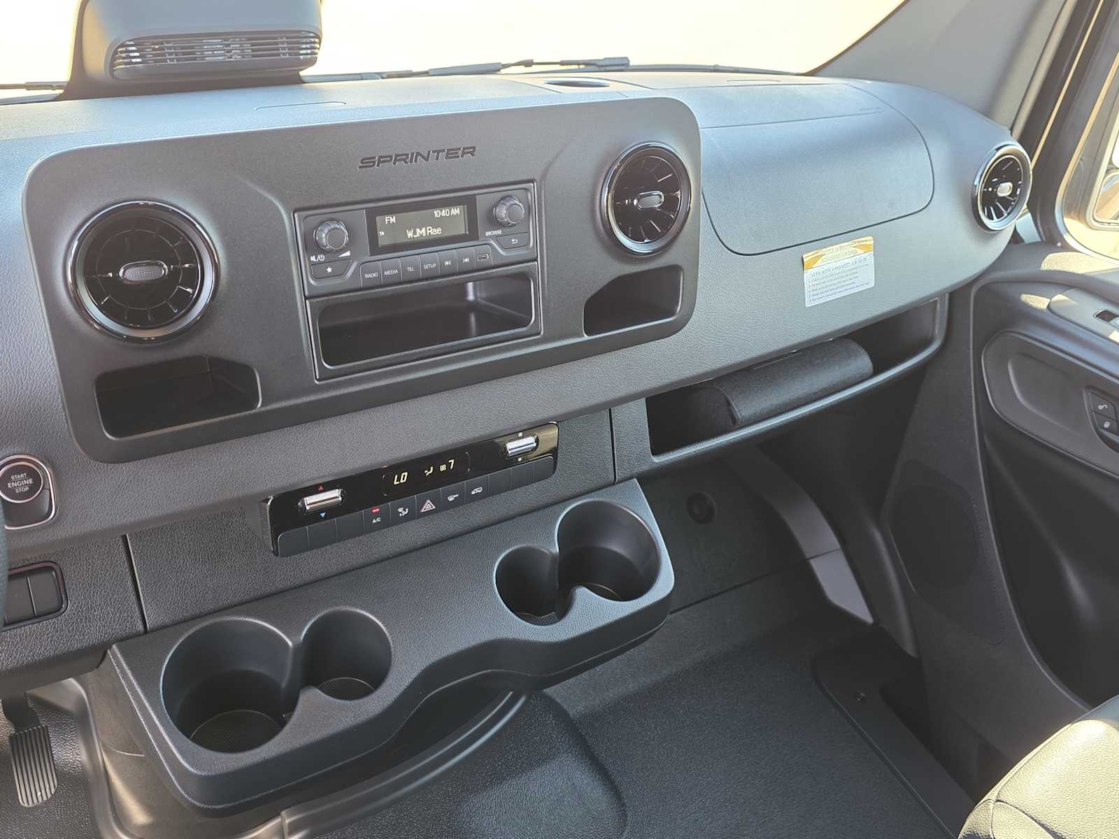 Thumbnail: 2026 Mercedes-Benz Sprinter - 21