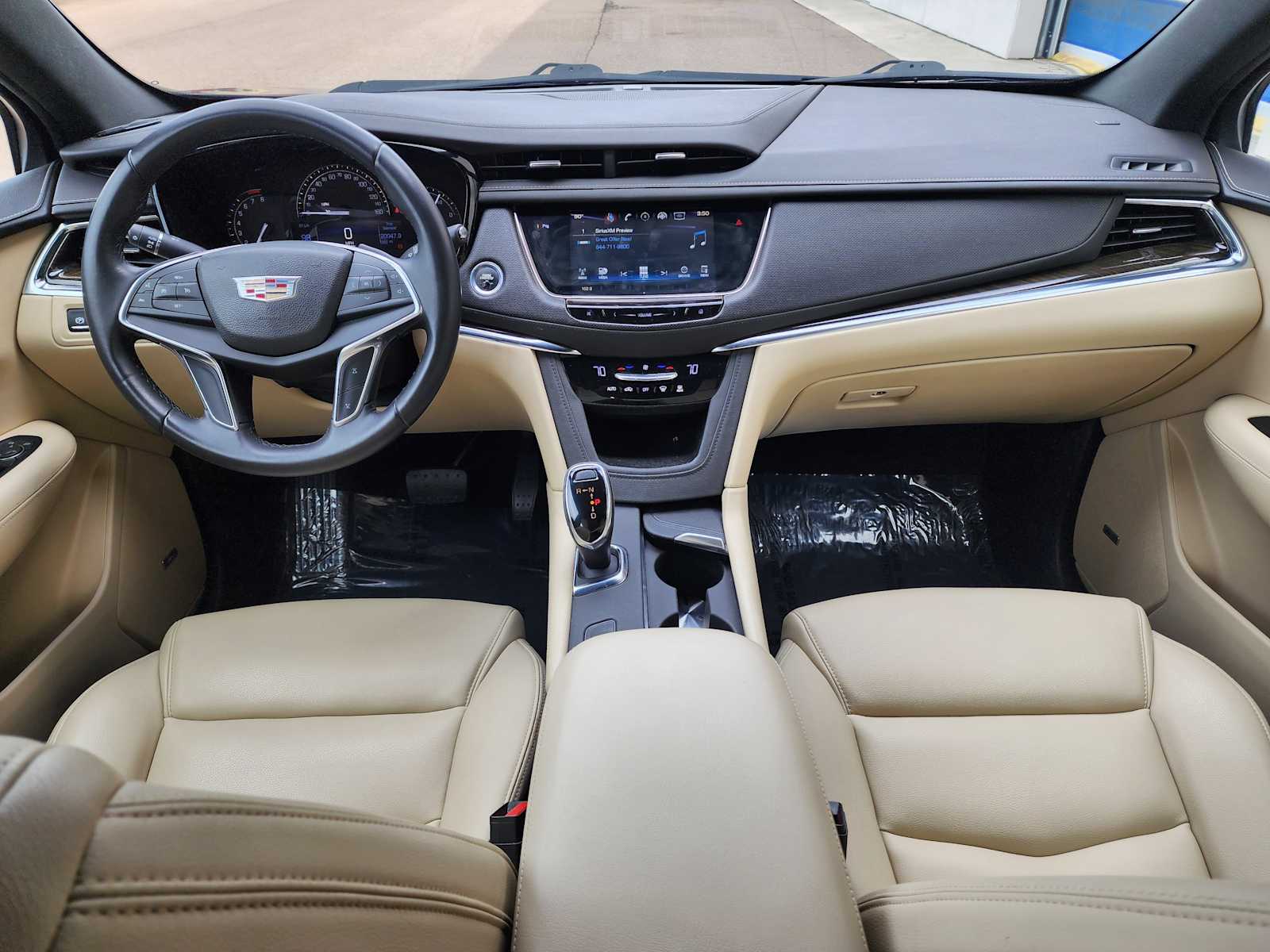 Thumbnail: 2017 Cadillac XT5 - 6