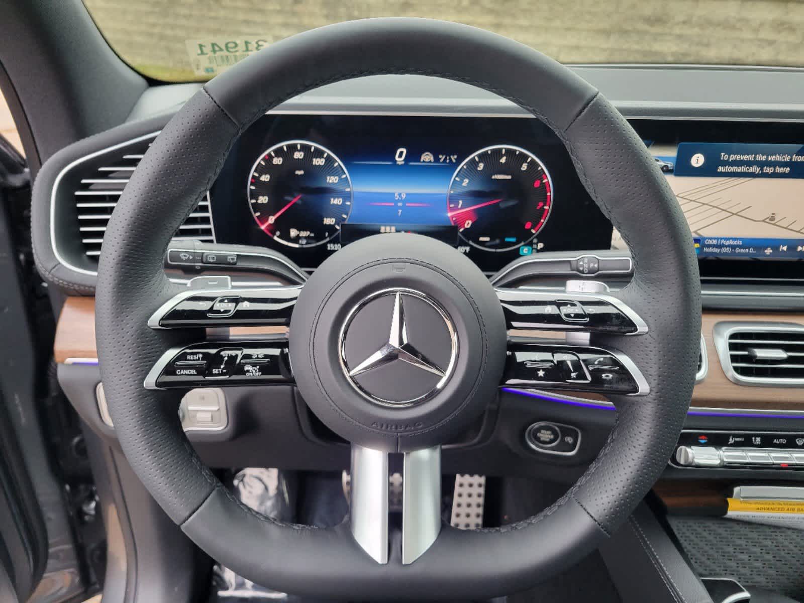 Thumbnail: 2025 Mercedes-Benz GLS - 17